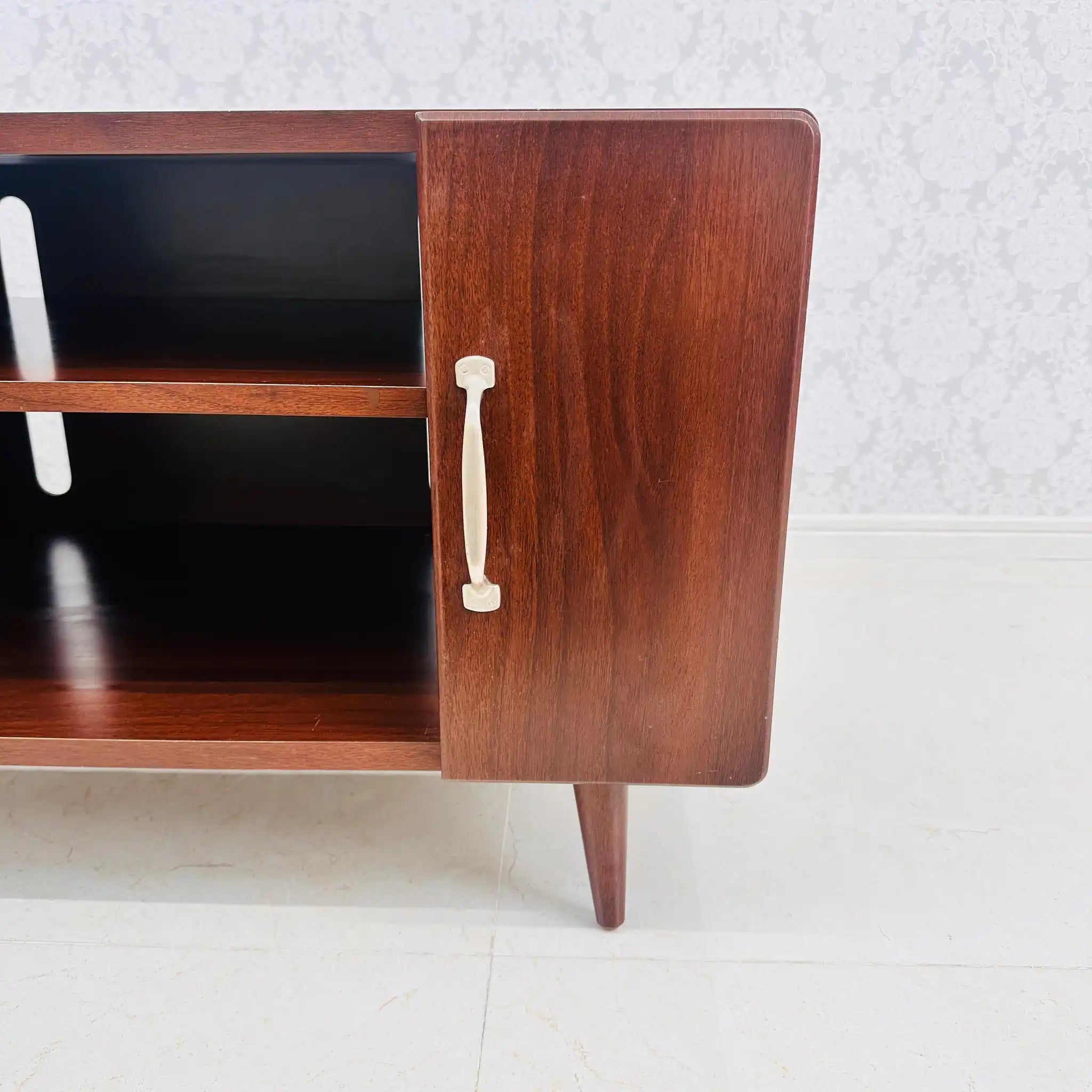 【リユース】 TVボード