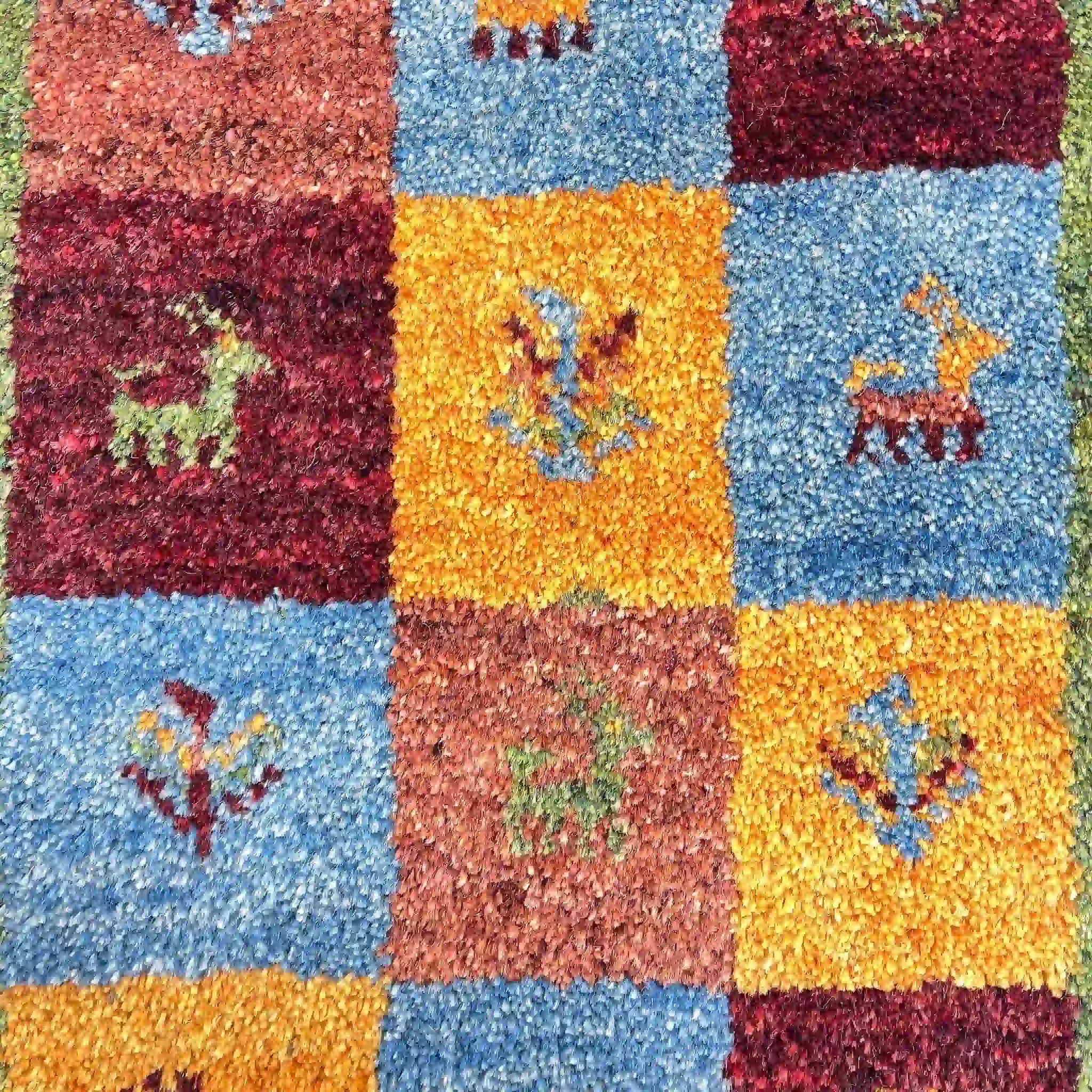 【絨毯/ラグ/ペルシャ絨毯】 ギャッベ 580×440 シラーズ産 手織り 草木染め カラフル動物 / 草木染め