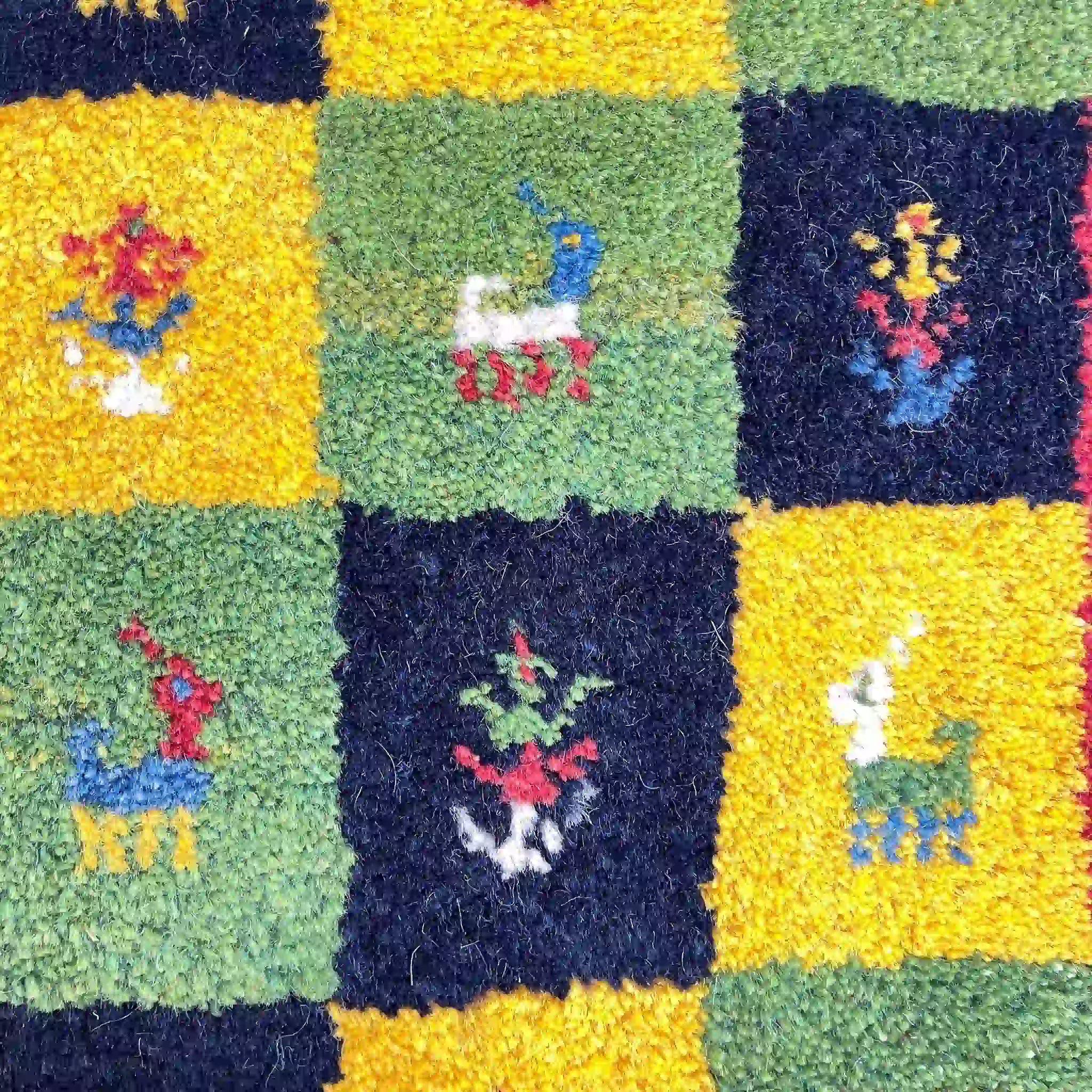【絨毯/ラグ/ペルシャ絨毯】 ギャッベ 61×43 シラーズ産 ウール ヤラメ / 手織り / 草木染め