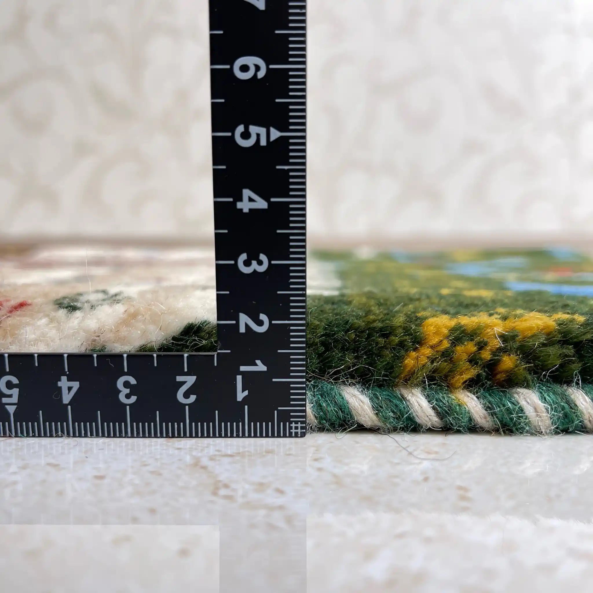 【絨毯/ラグ/ペルシャ絨毯】 ギャッベ 52×47 シラーズ産 / ウール イラン カシュクール / 手織り / 草木染め