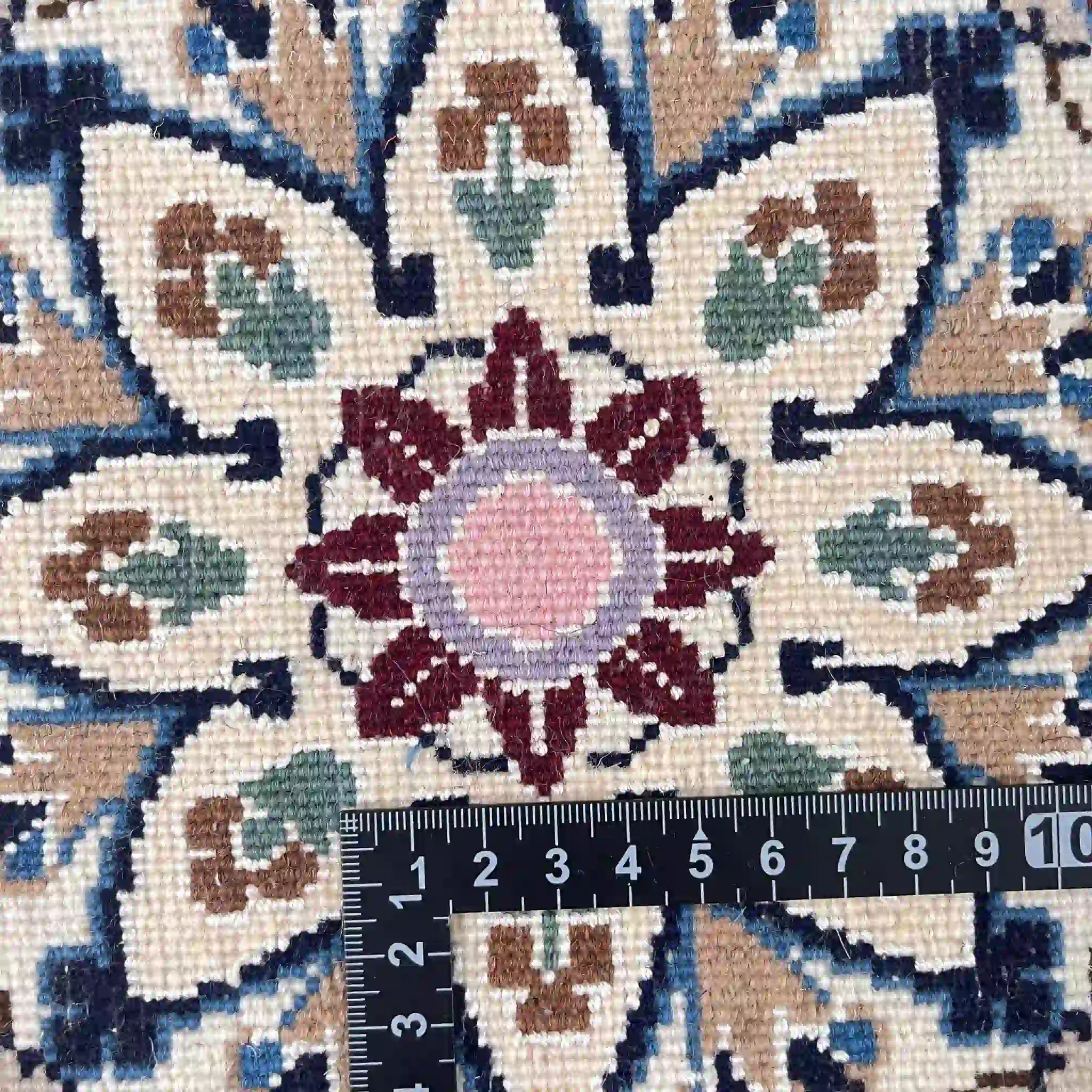【絨毯/ラグ/ペルシャ絨毯】 ギャッベ 45×45 ナイン産 / ウールイラン / 手織り / 草木染め