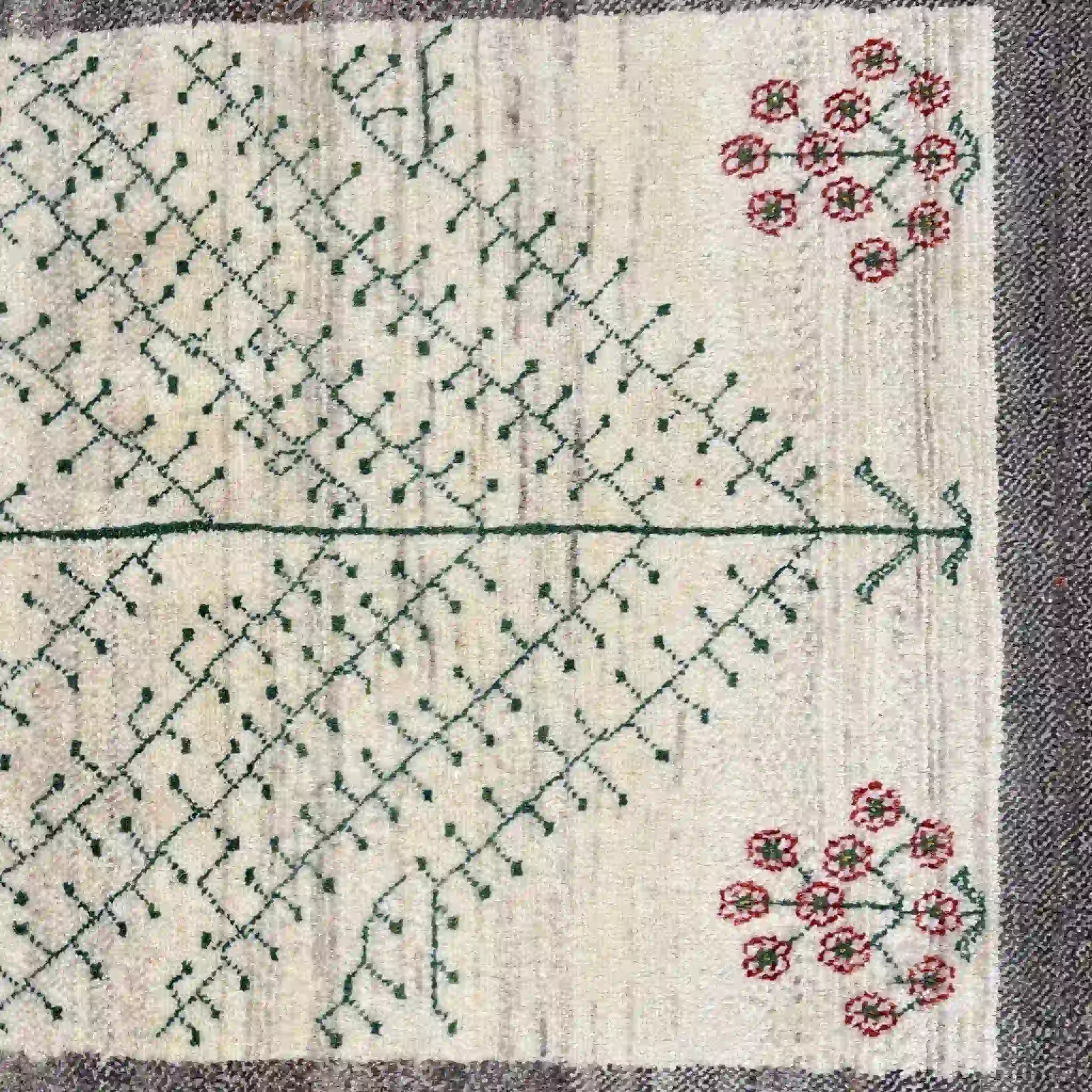 【絨毯/ラグ/ペルシャ絨毯】 ギャッベ 130×78 シラーズ産 ウール カシュクール 手織り 草木染め