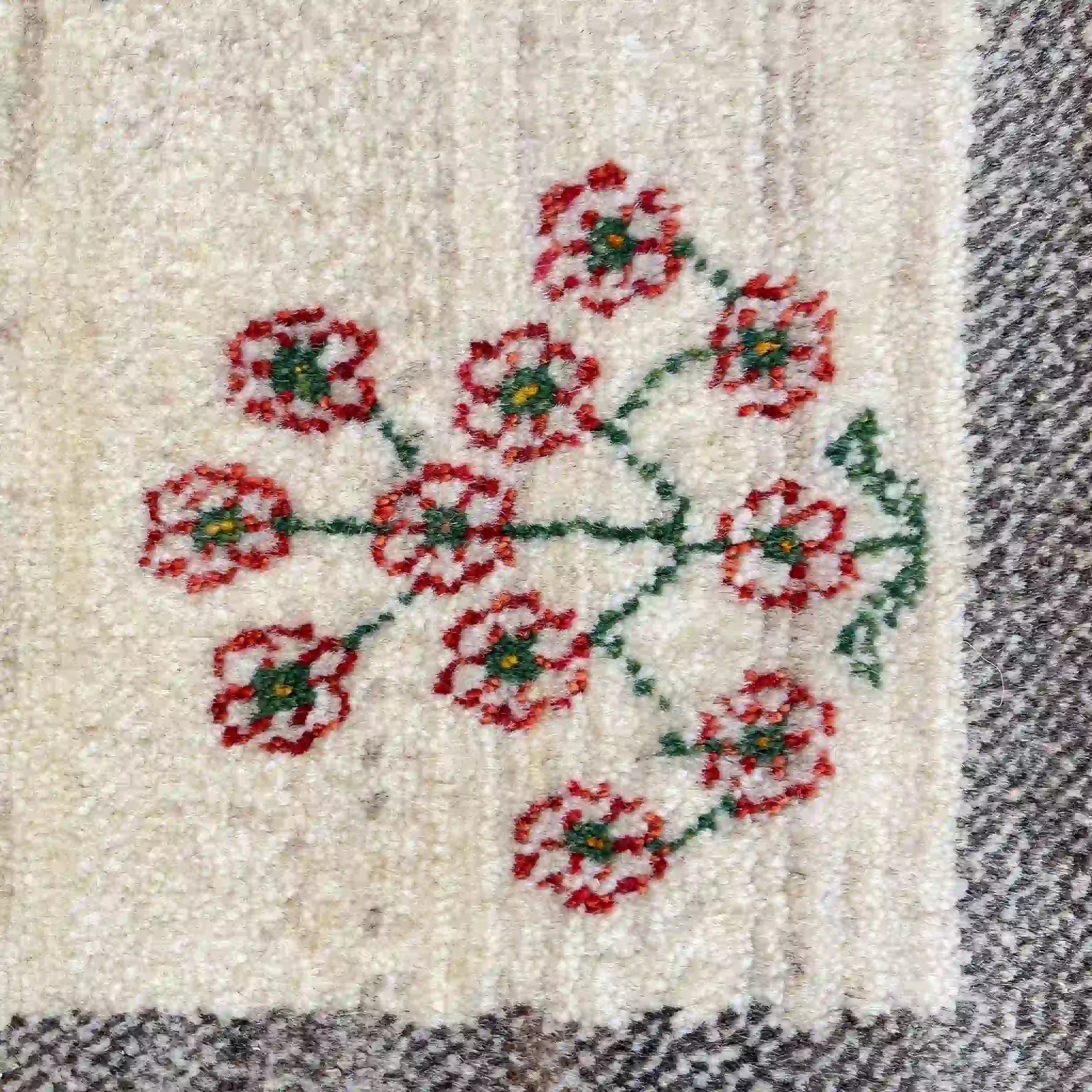 【絨毯/ラグ/ペルシャ絨毯】 ギャッベ 130×78 シラーズ産 ウール カシュクール 手織り 草木染め