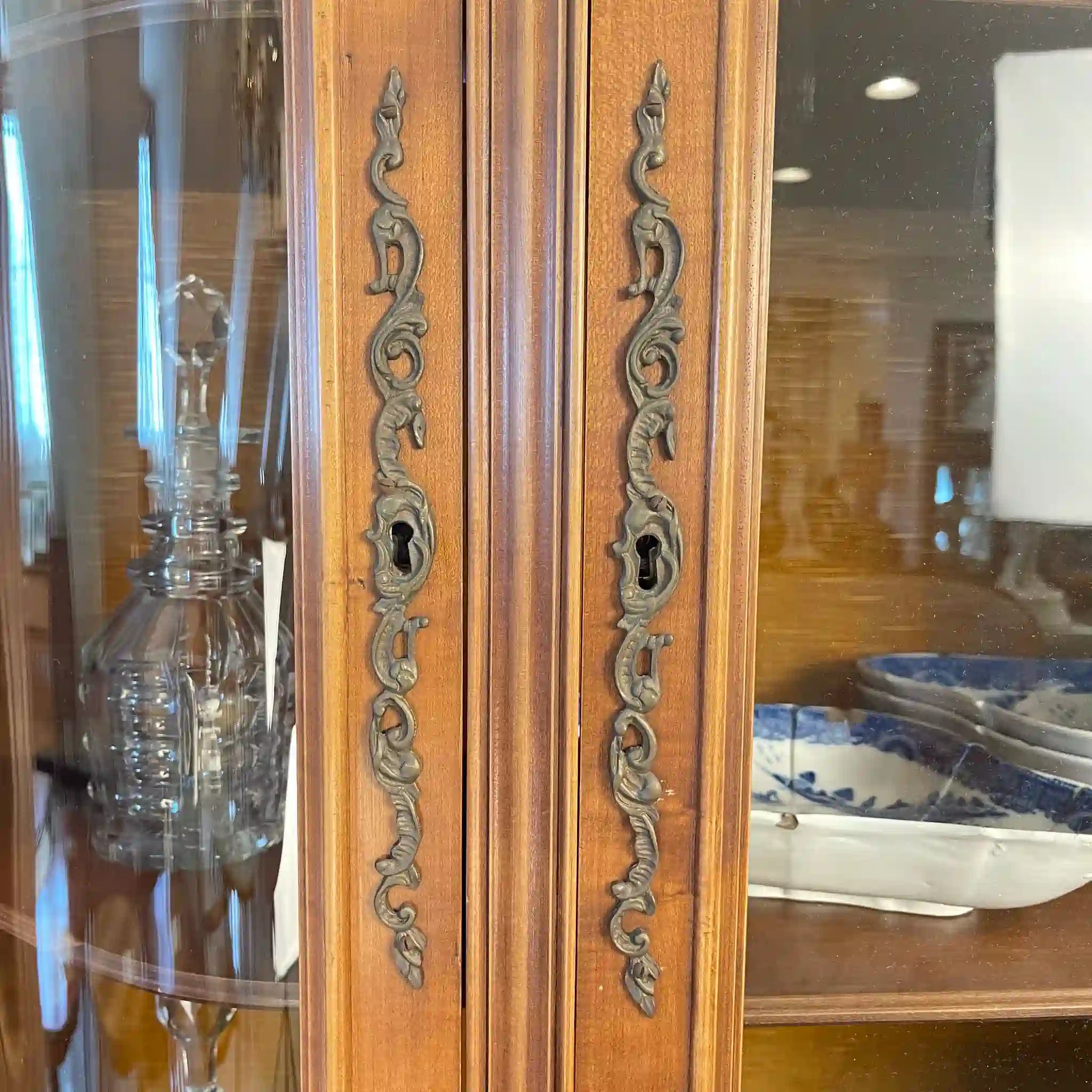 【リユース】リビングボード アンティーク調 18世紀スタイル