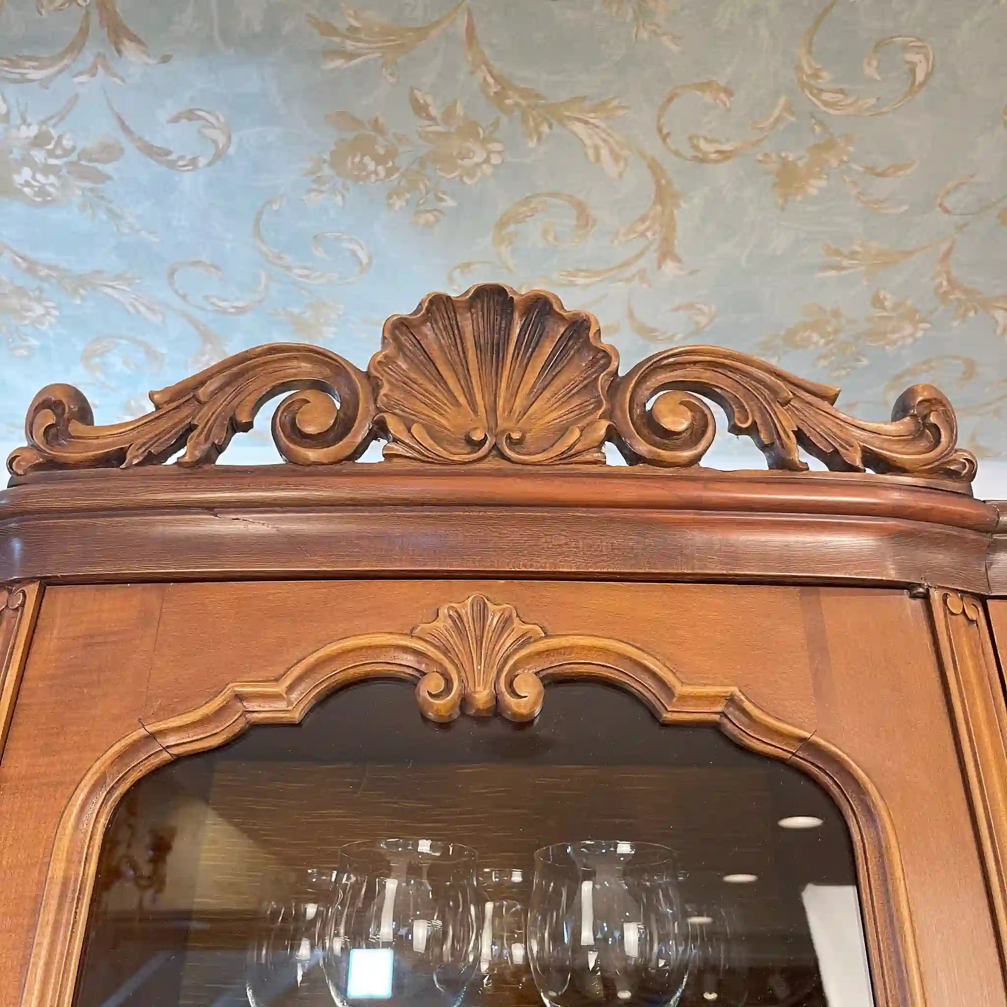 【リユース】リビングボード アンティーク調 18世紀スタイル