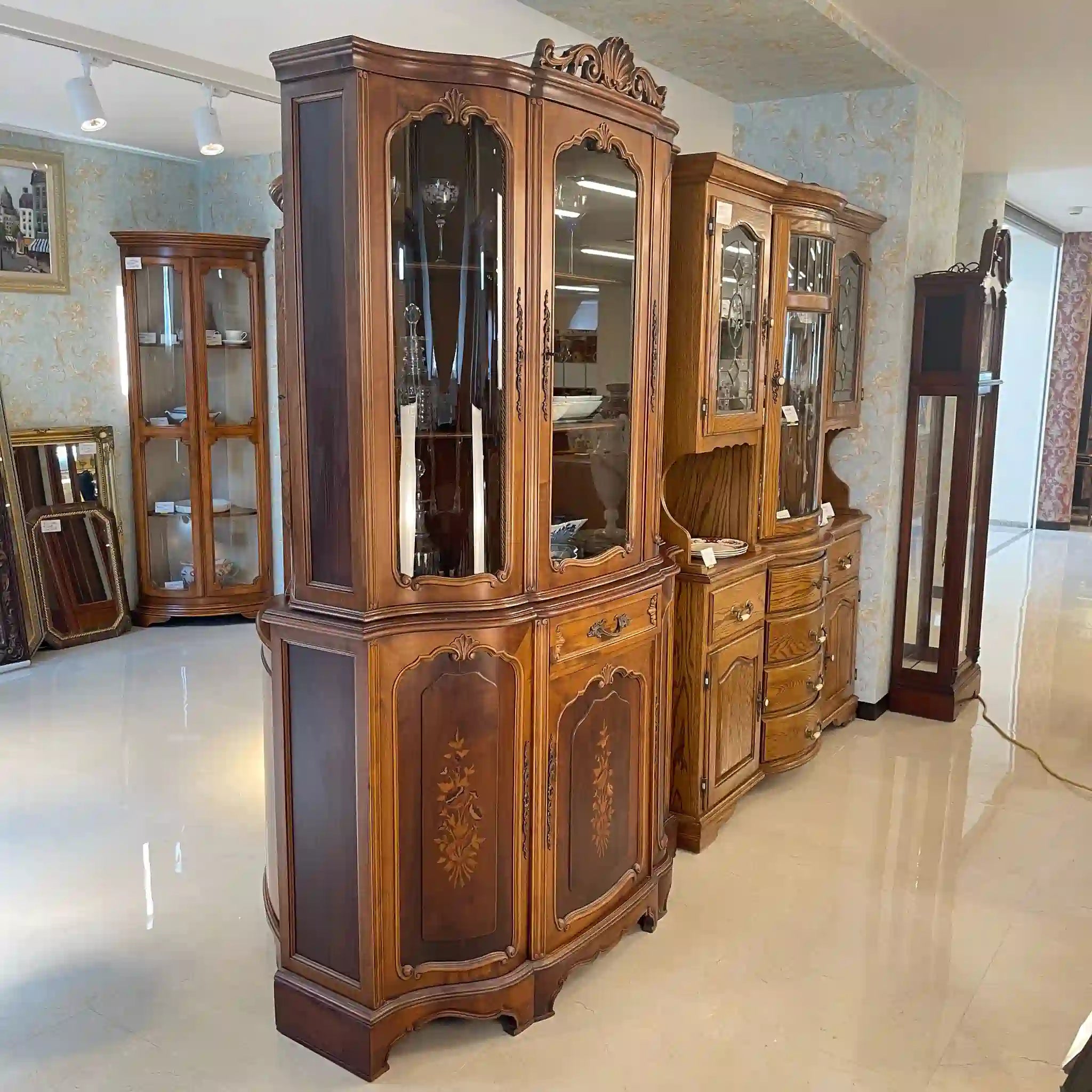 【リユース】リビングボード アンティーク調 18世紀スタイル