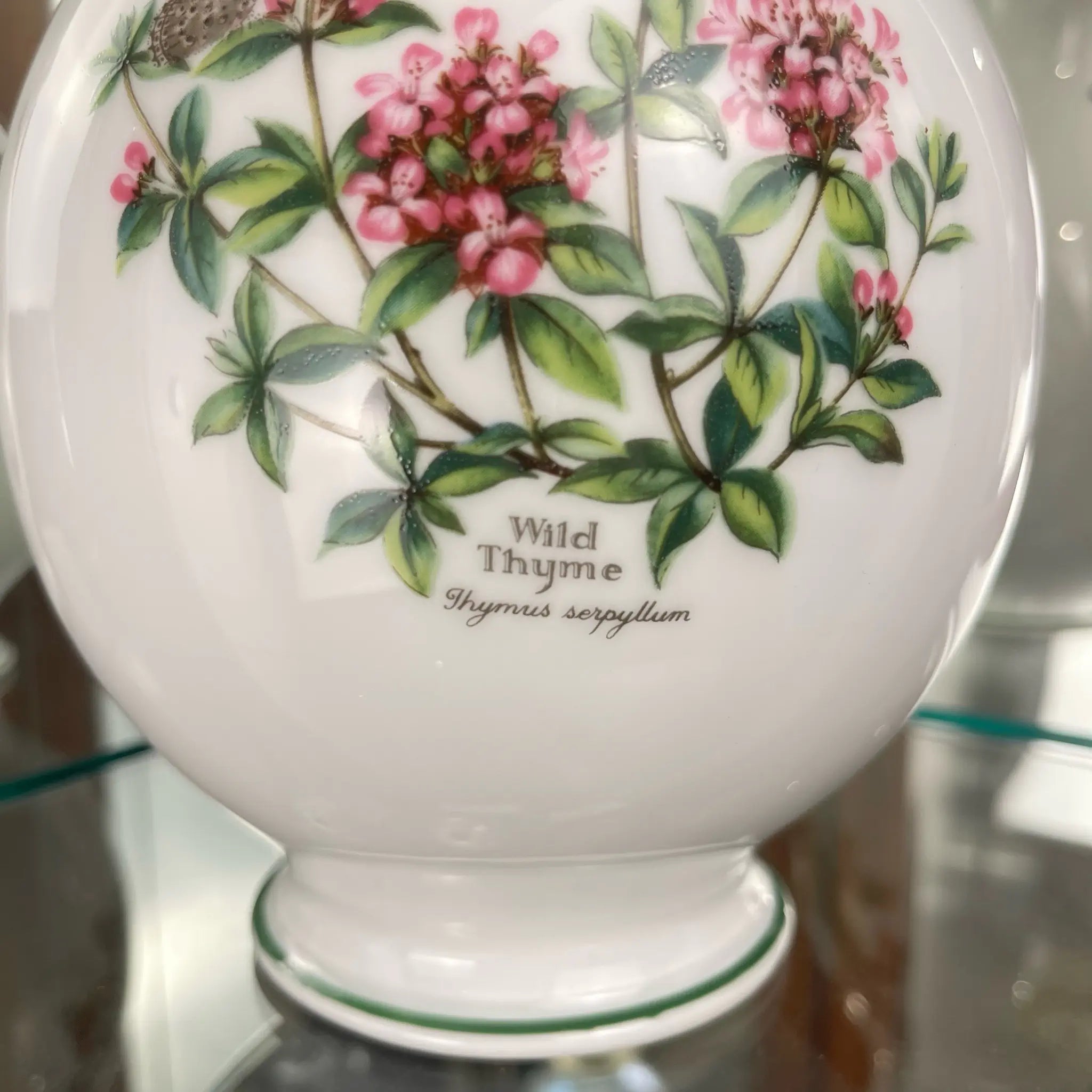 Antique Flower Vase Royal Worcester / Worcester Herbs, Directly Imported from the UK