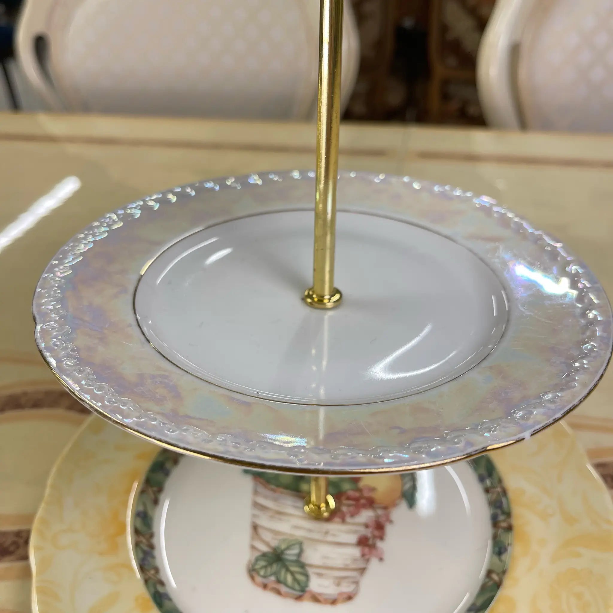 【アンティーク】 ケーキスタンド / スカラップエッジ / イギリス / イギリス直輸入