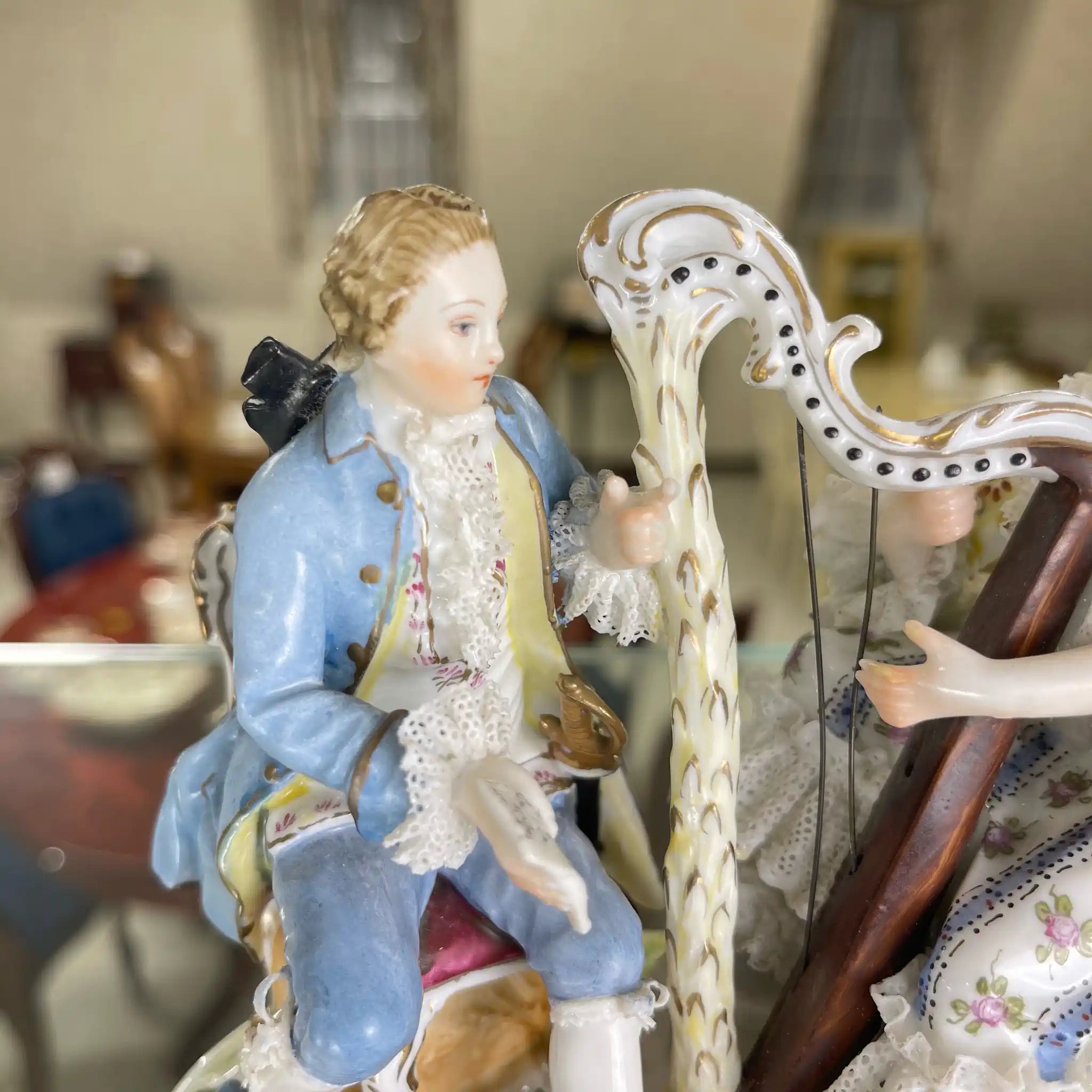 【アンティーク】 フィギュリン(陶器人形) / Vienna Porcelain(ウィーンポーセリン) / ハープを演奏する淑女と紳士 / 18世紀 / オーストリア