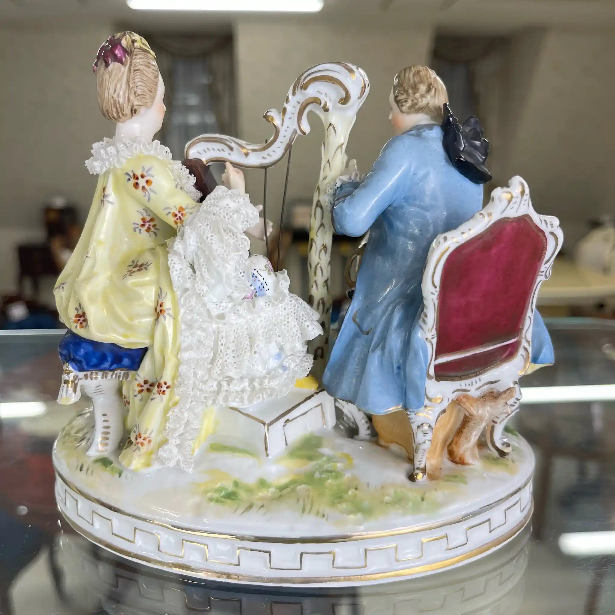 【アンティーク】 フィギュリン(陶器人形) / Vienna Porcelain(ウィーンポーセリン) / ハープを演奏する淑女と紳士 / 18世紀 / オーストリア