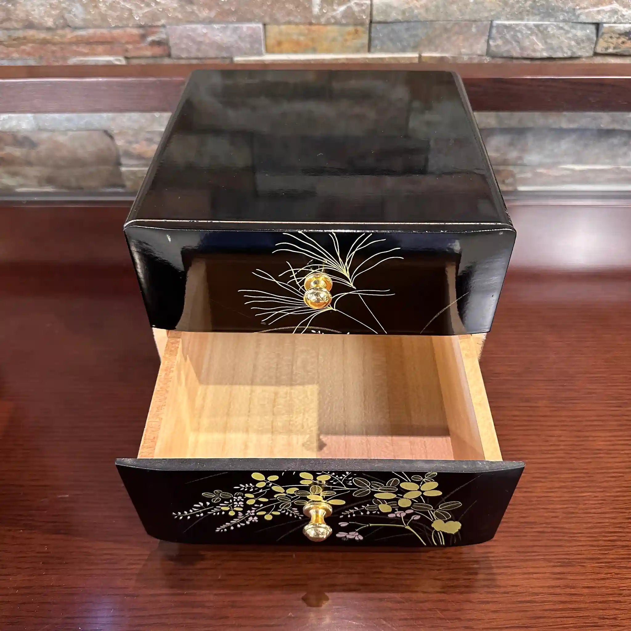 【骨董品】 小物入れ 漆塗り