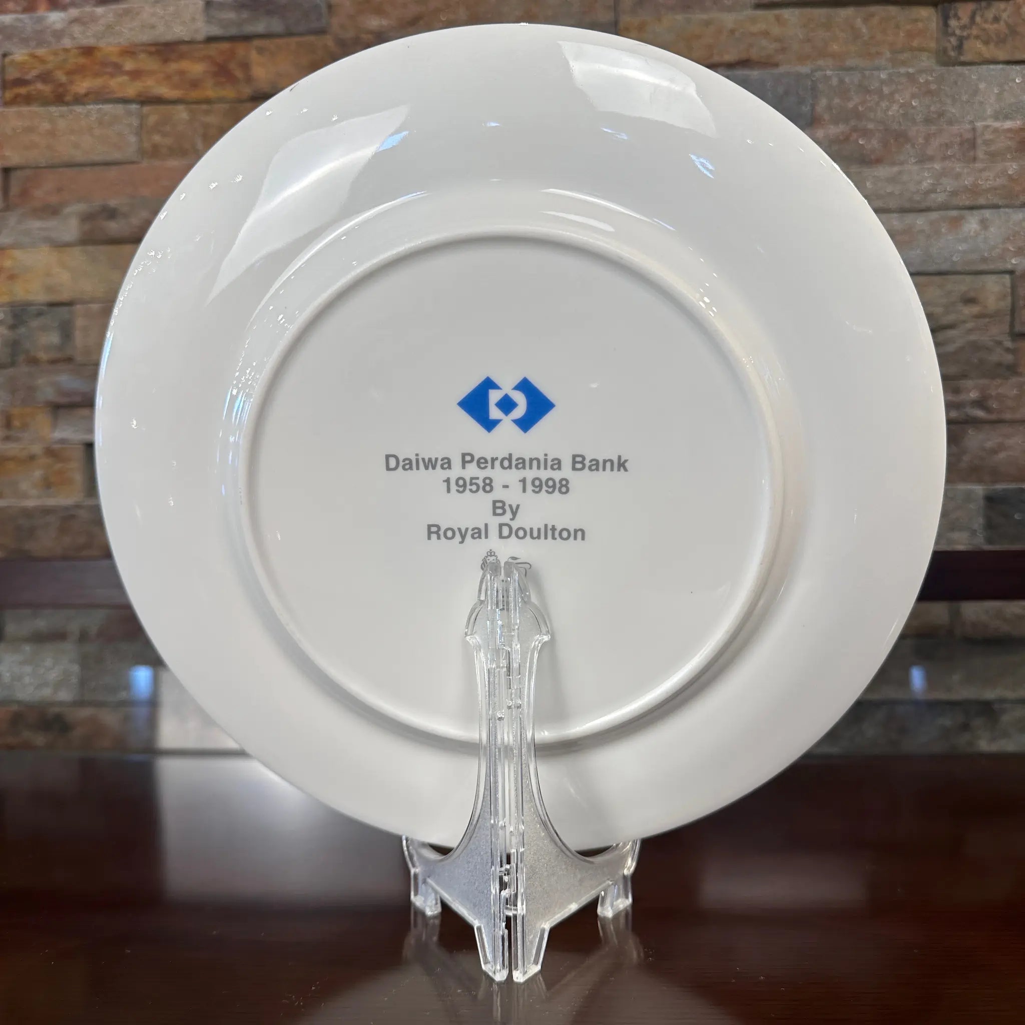 【リユース】プレート Royal Doulton 鯉絵 箱あり 未使用