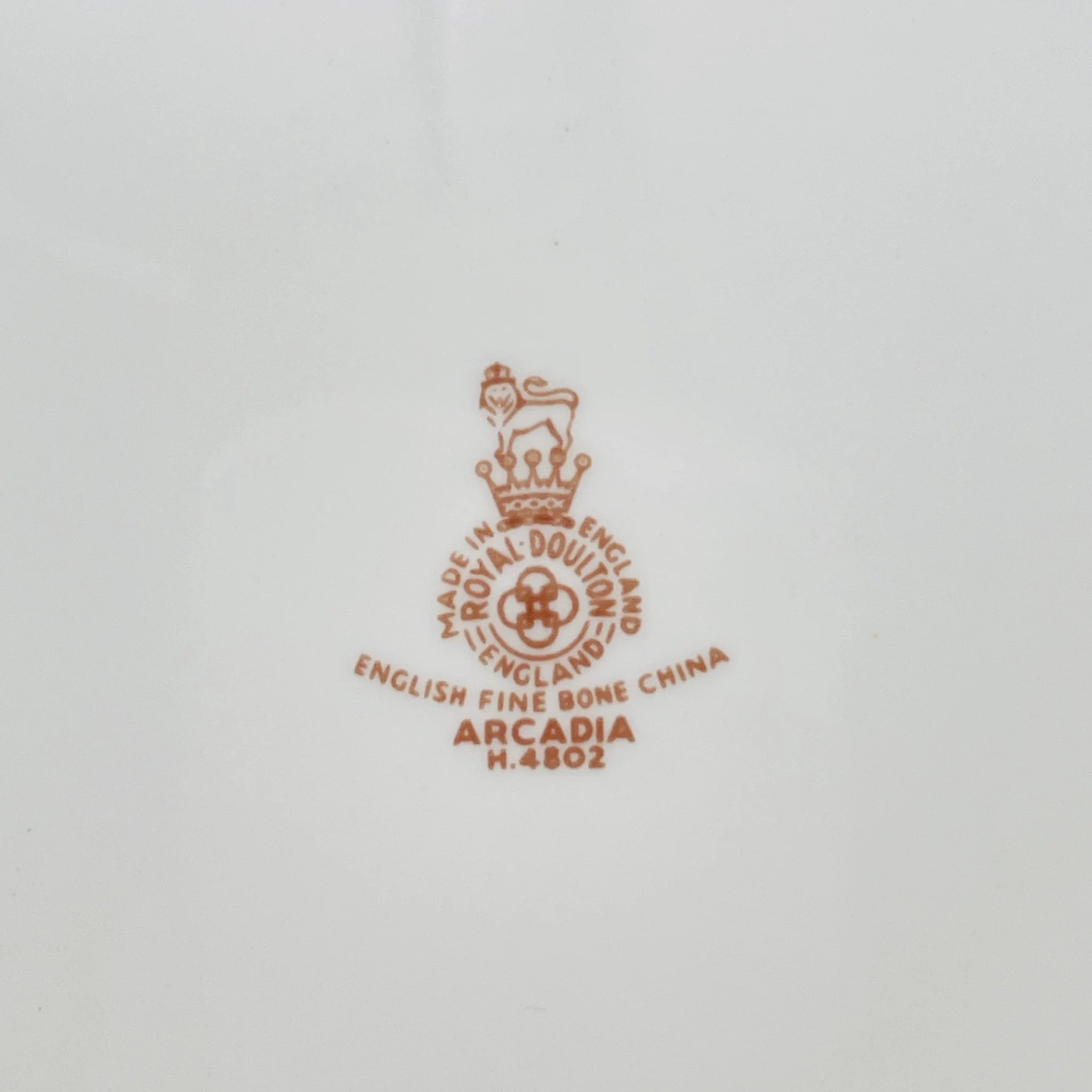 【リユース】 プレート(皿) / Royal Doulton(ロイヤル ドルトン) / Arcadia / Fine Bone China / イギリス