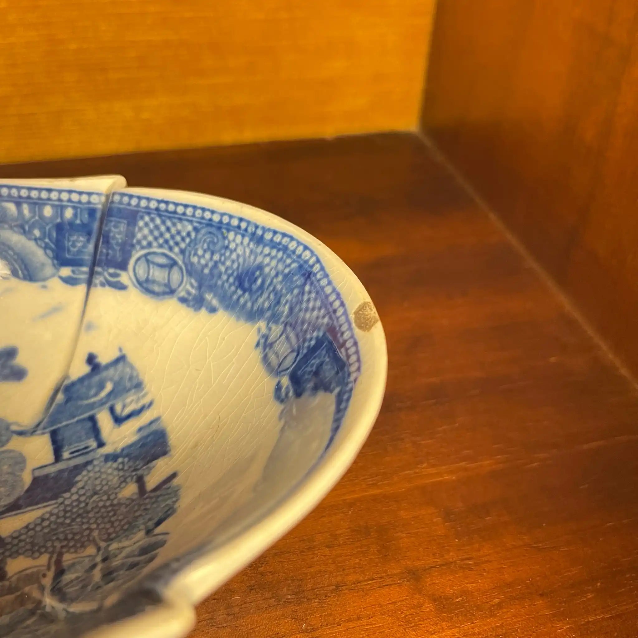 【アンティーク】デボニア型皿 ブルーイタリアン ブルーウィローパターン フルーテッド SPODE(スポード) / 1800年頃 イギリス