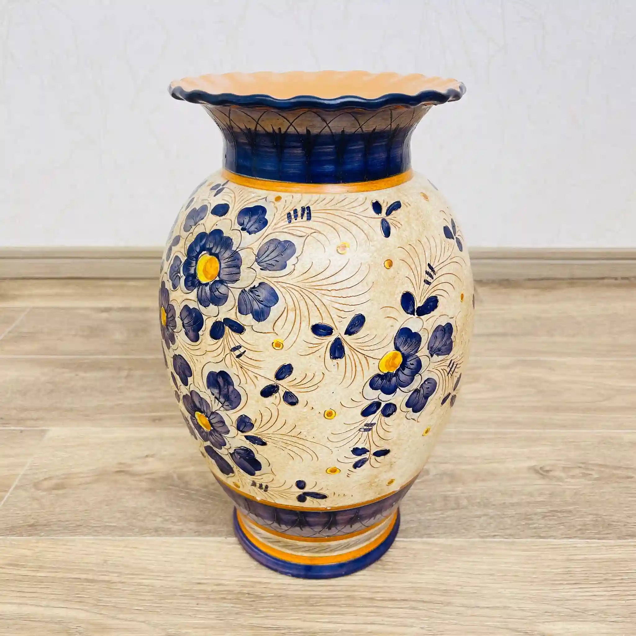 Vintage Flower Vase / Mallorca Ware / Italy