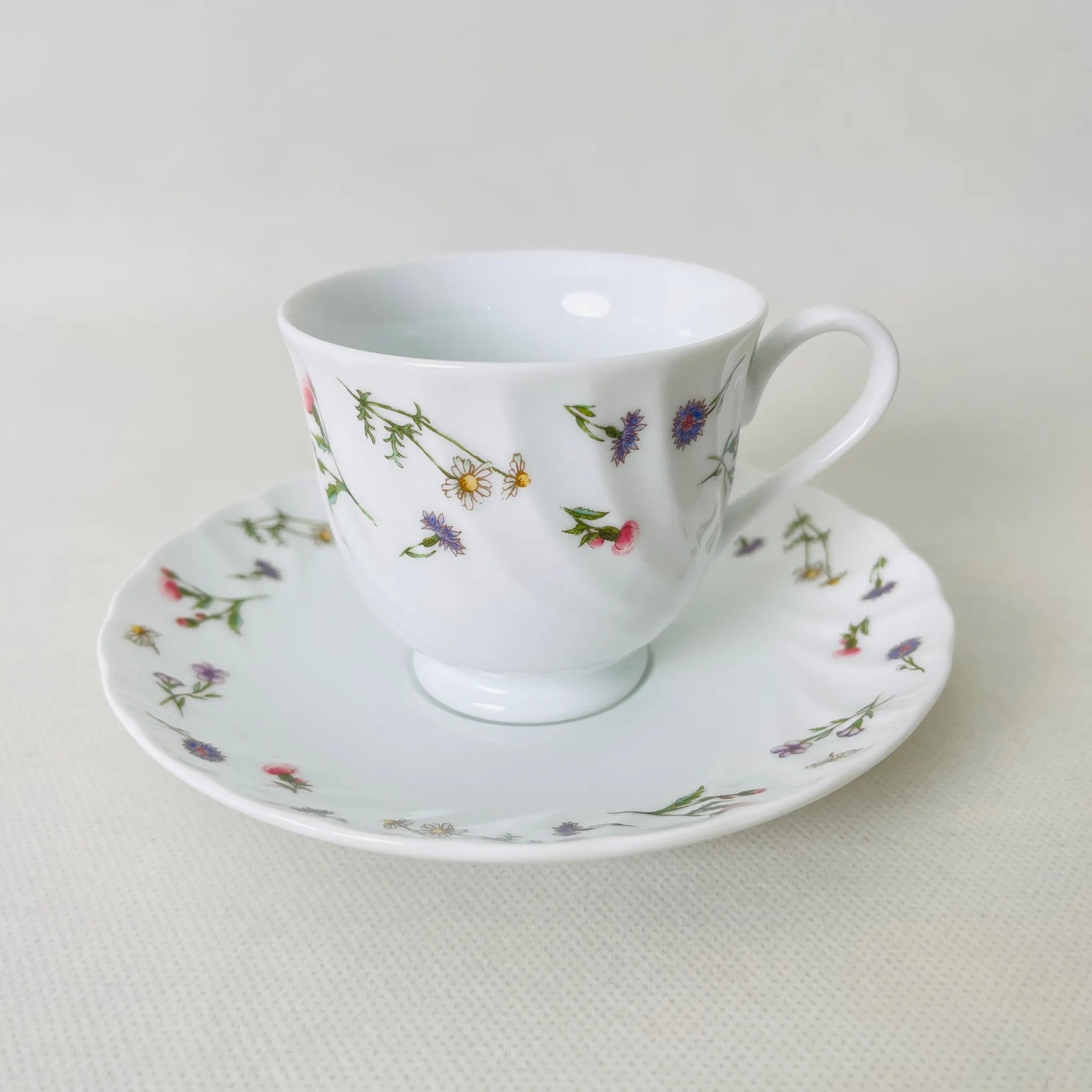 【リユース】サロンセット 大皿×1 ティーカップセット×5 小花柄 Noritake / 未使用 箱付き