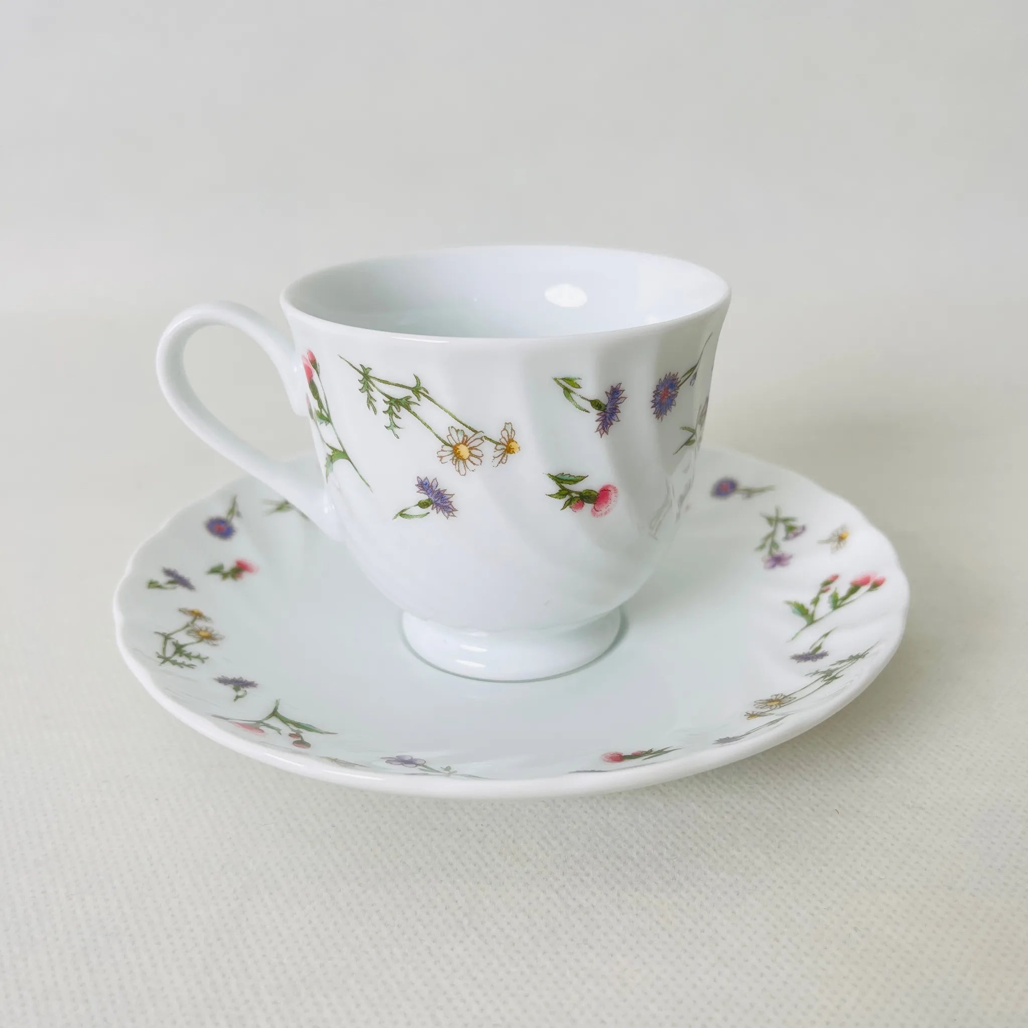 【リユース】サロンセット 大皿×1 ティーカップセット×5 小花柄 Noritake / 未使用 箱付き