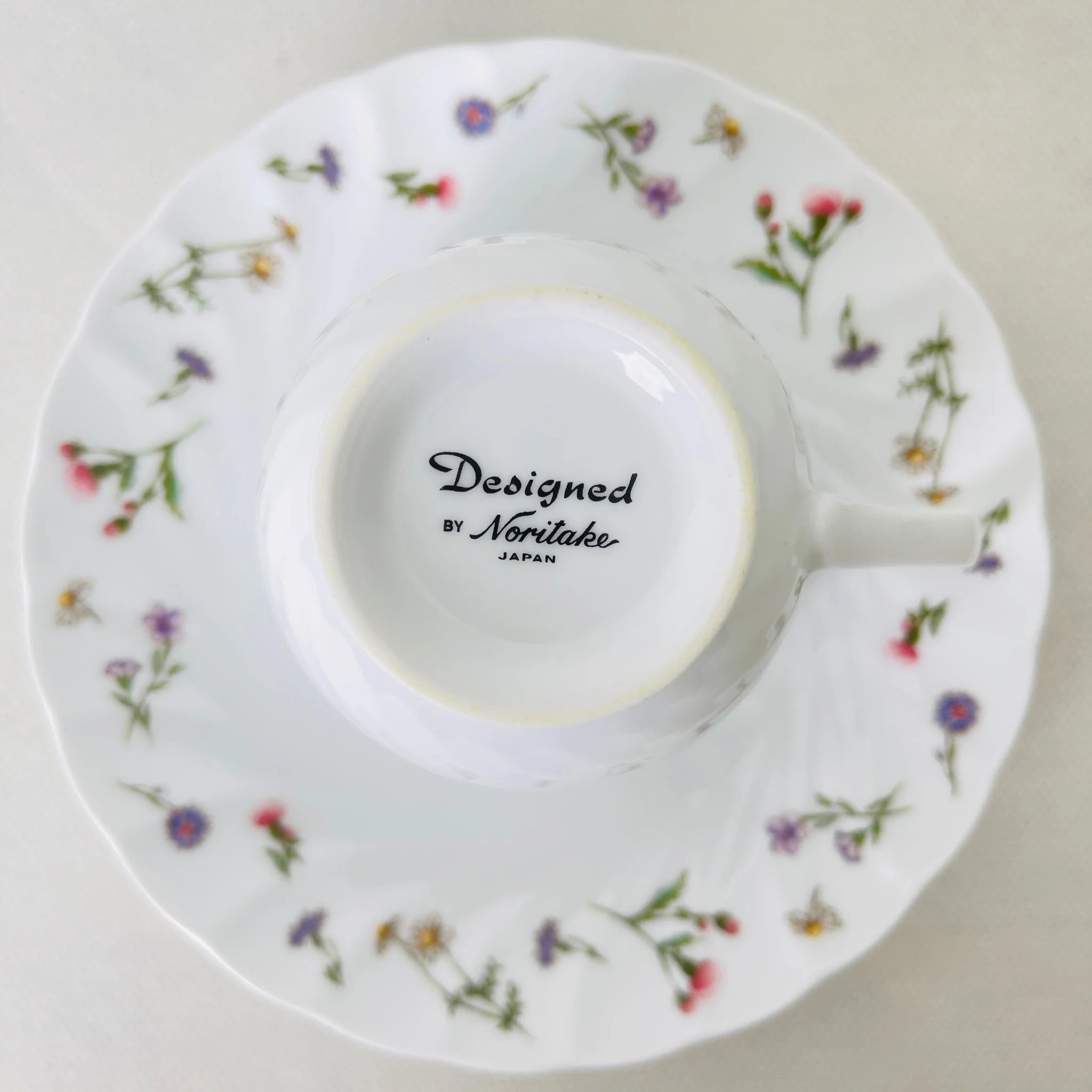 【リユース】サロンセット 大皿×1 ティーカップセット×5 小花柄 Noritake / 未使用 箱付き
