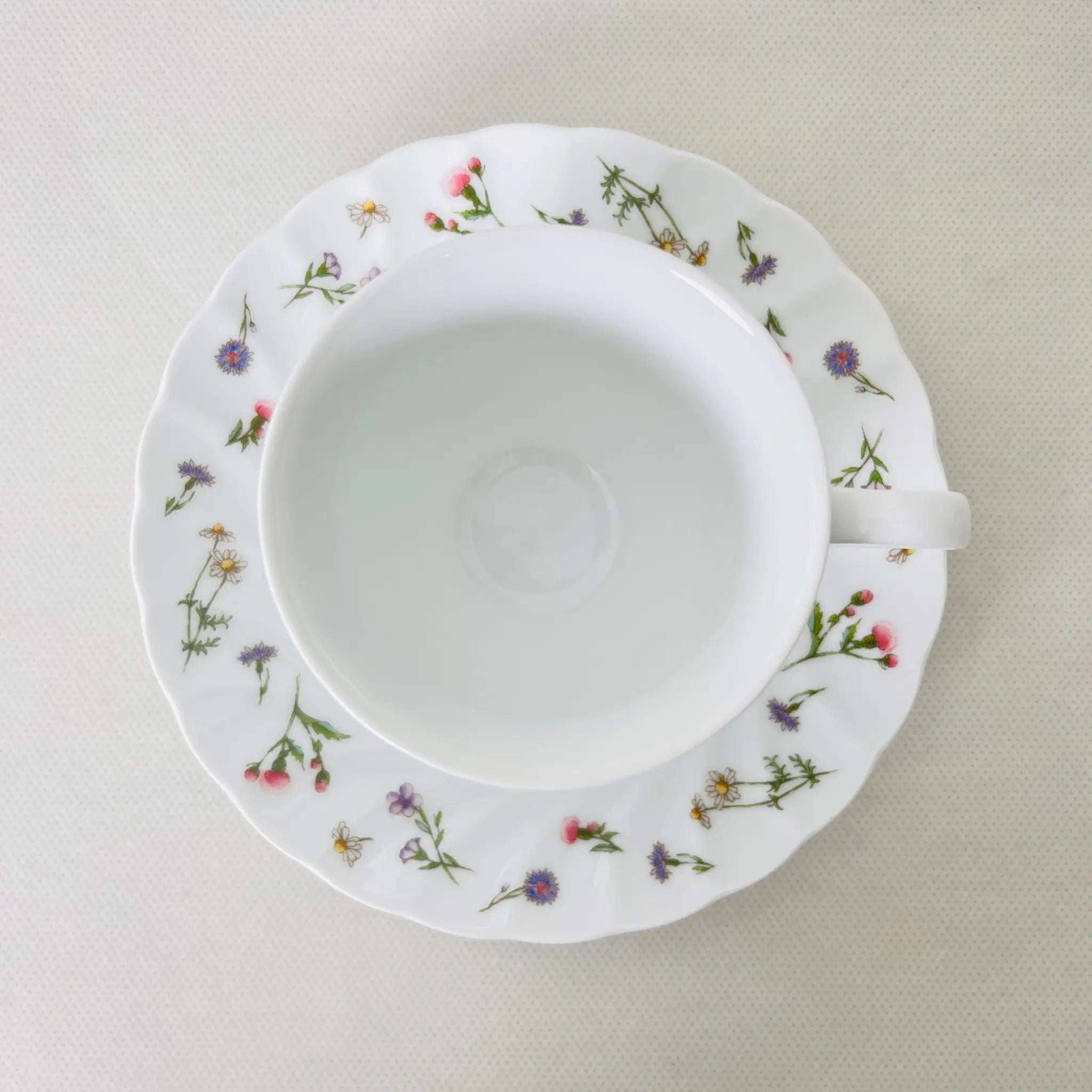 【リユース】サロンセット 大皿×1 ティーカップセット×5 小花柄 Noritake / 未使用 箱付き