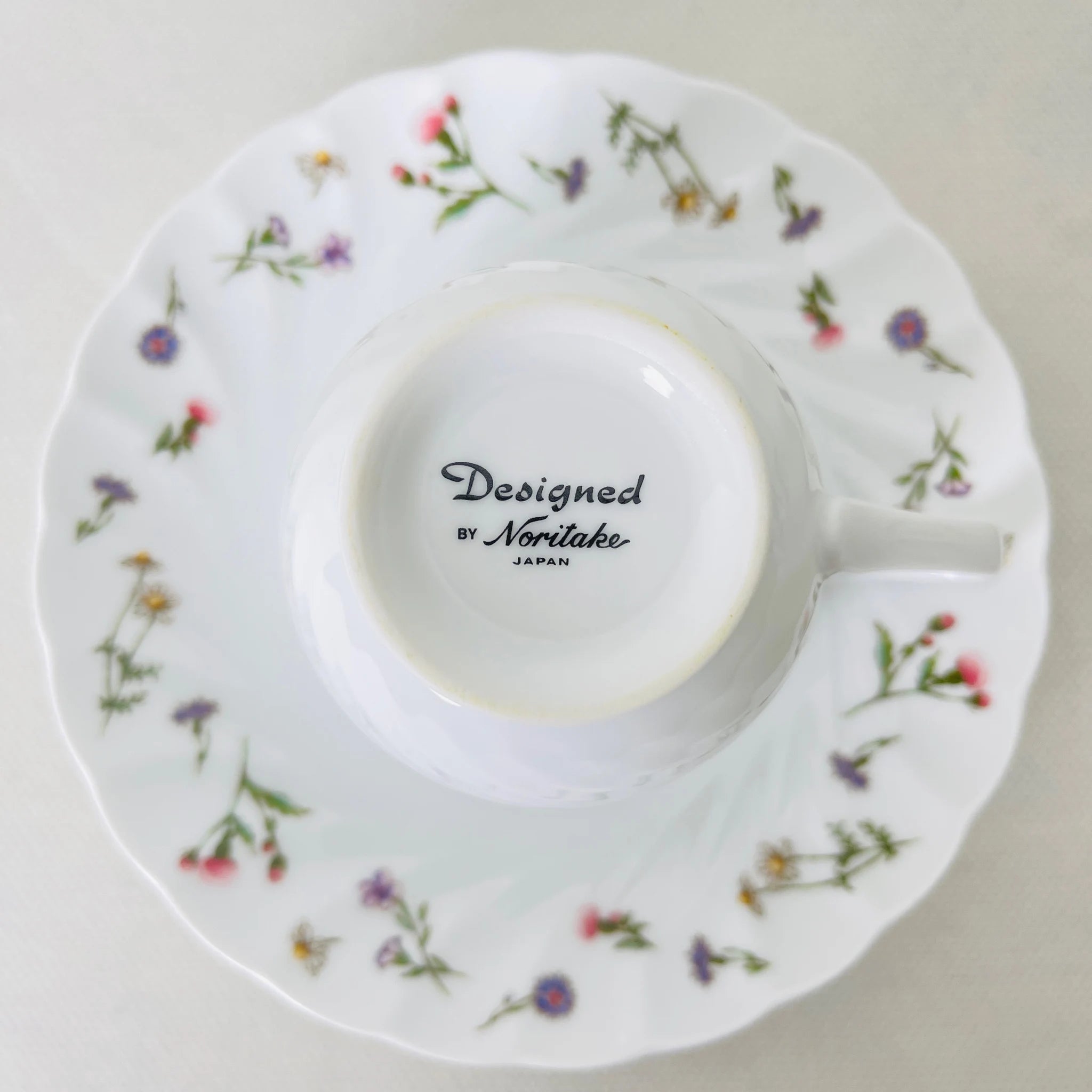 【リユース】サロンセット 大皿×1 ティーカップセット×5 小花柄 Noritake / 未使用 箱付き