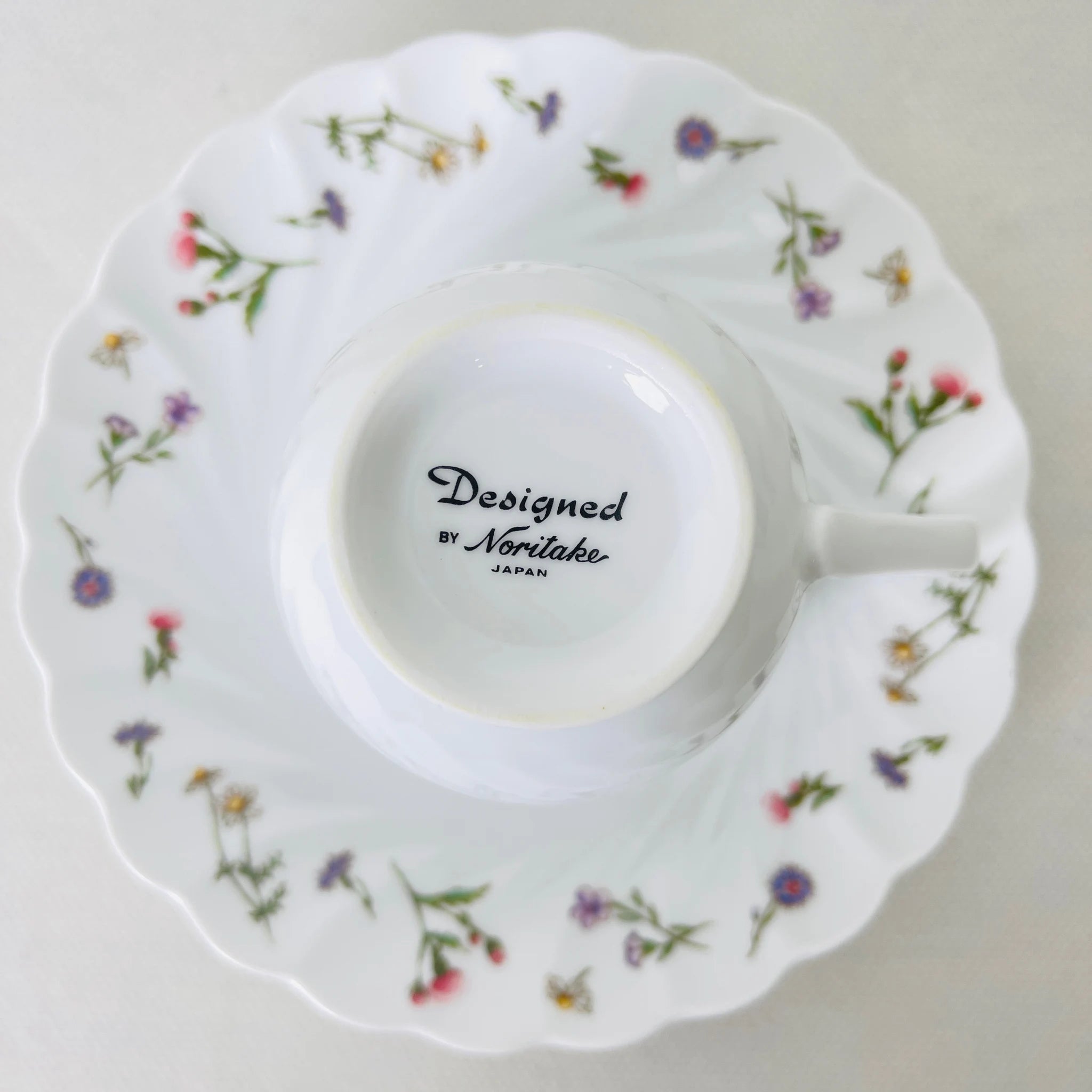 【リユース】サロンセット 大皿×1 ティーカップセット×5 小花柄 Noritake / 未使用 箱付き