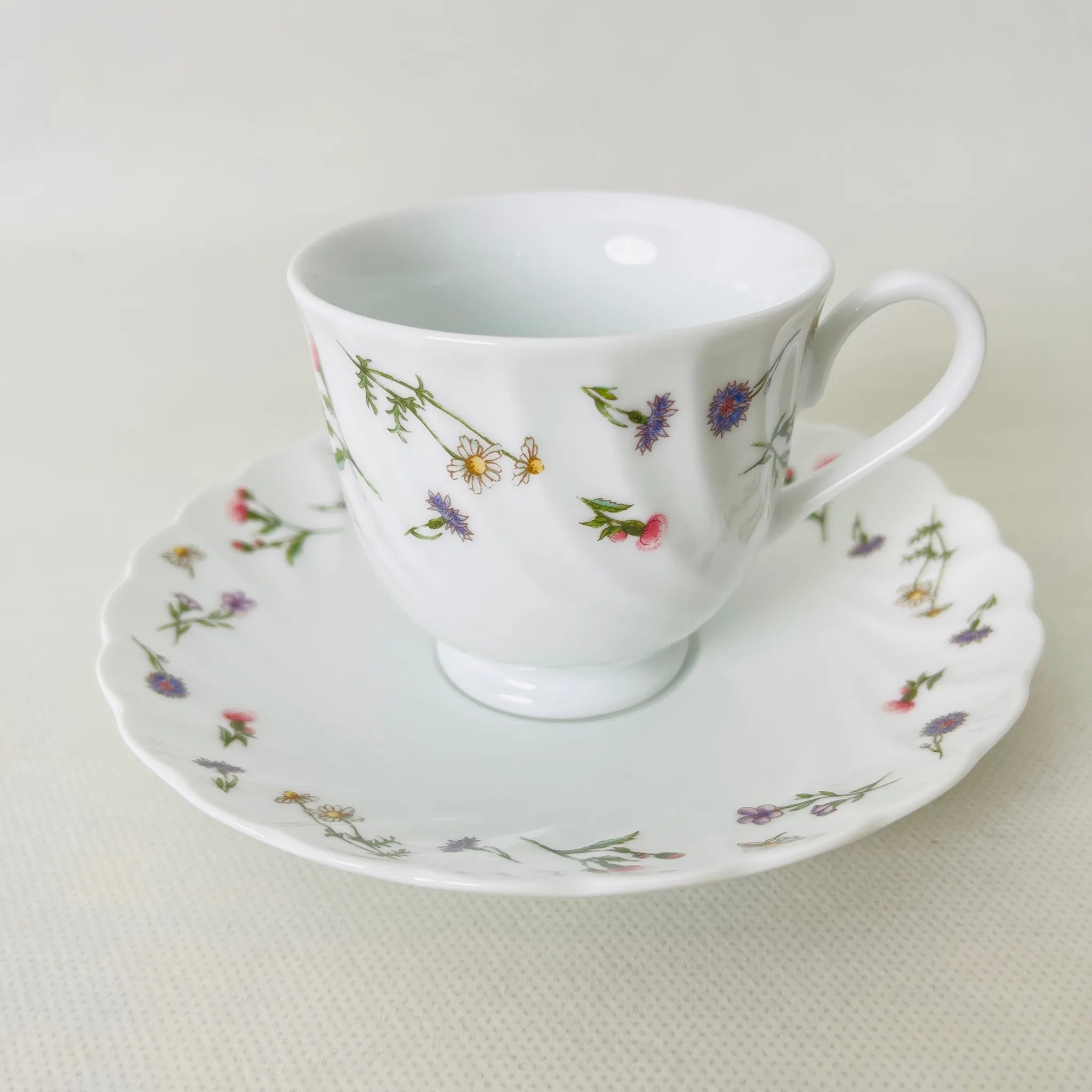 【リユース】サロンセット 大皿×1 ティーカップセット×5 小花柄 Noritake / 未使用 箱付き