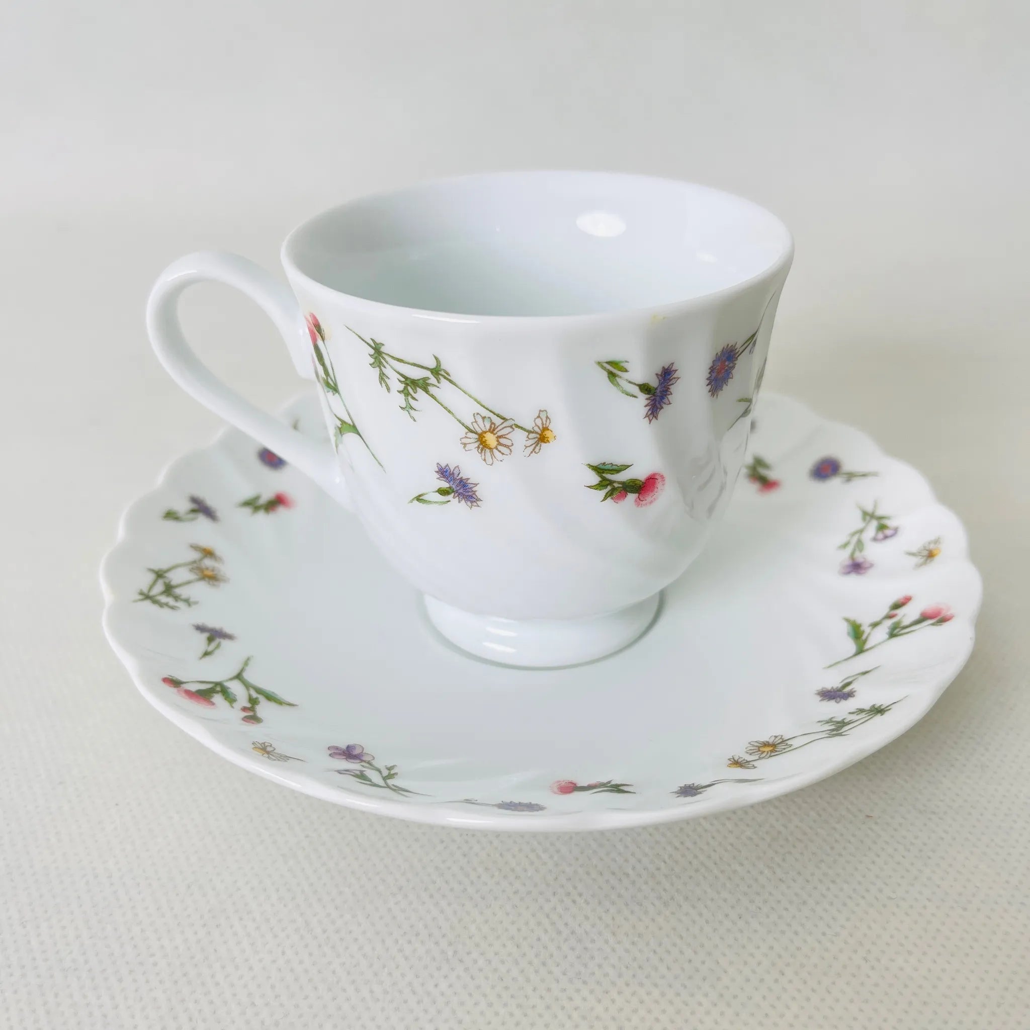 【リユース】サロンセット 大皿×1 ティーカップセット×5 小花柄 Noritake / 未使用 箱付き