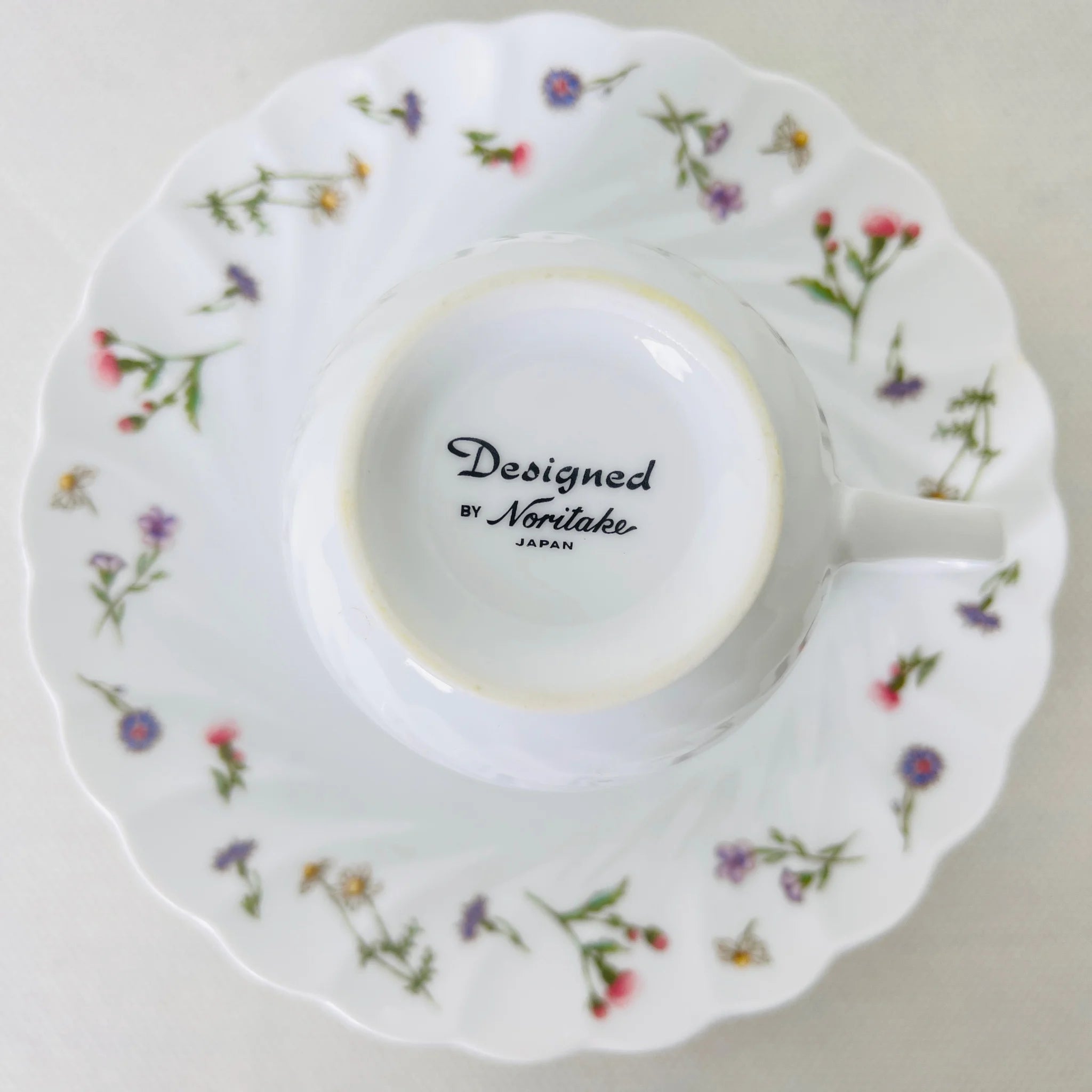 【リユース】サロンセット 大皿×1 ティーカップセット×5 小花柄 Noritake / 未使用 箱付き