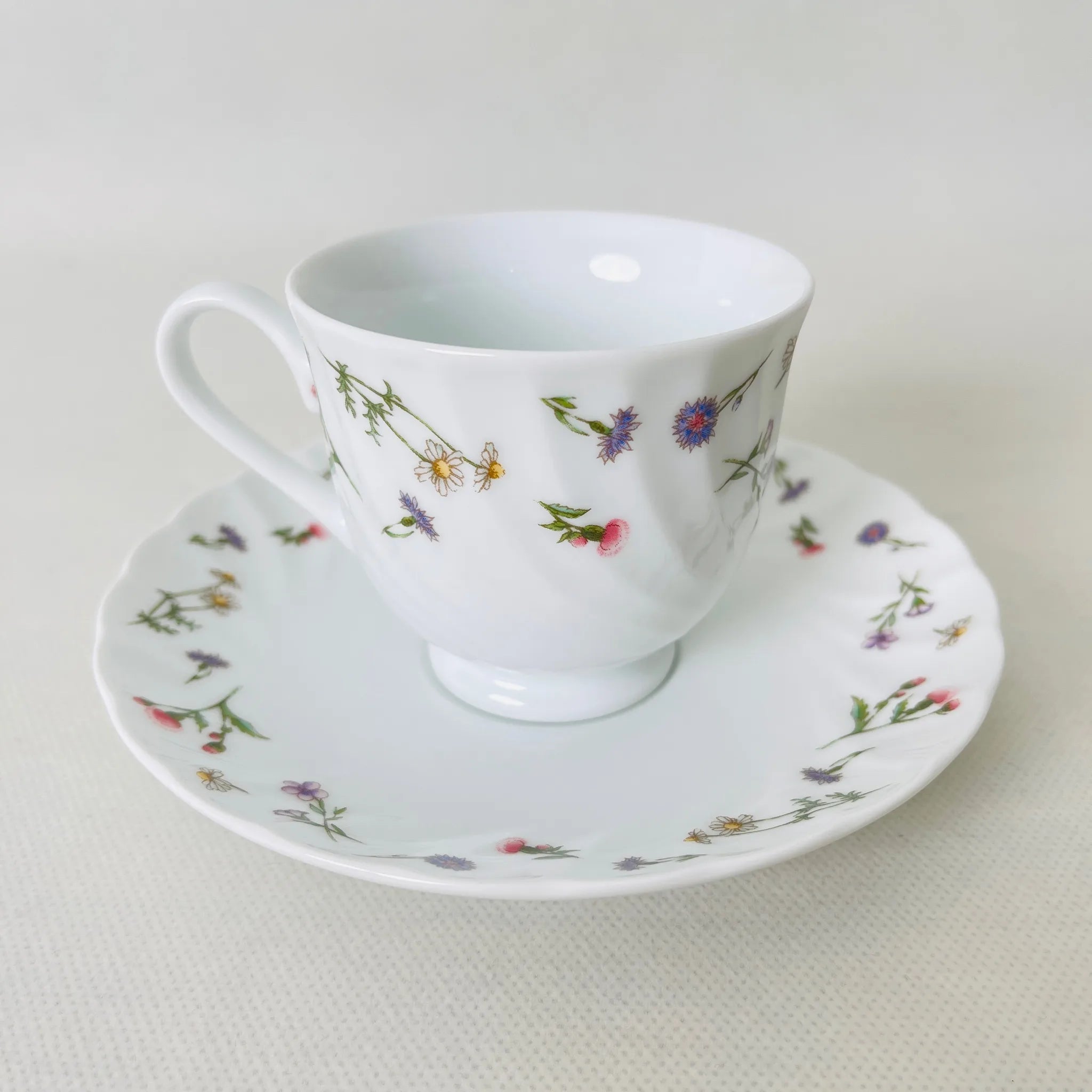 【リユース】サロンセット 大皿×1 ティーカップセット×5 小花柄 Noritake / 未使用 箱付き