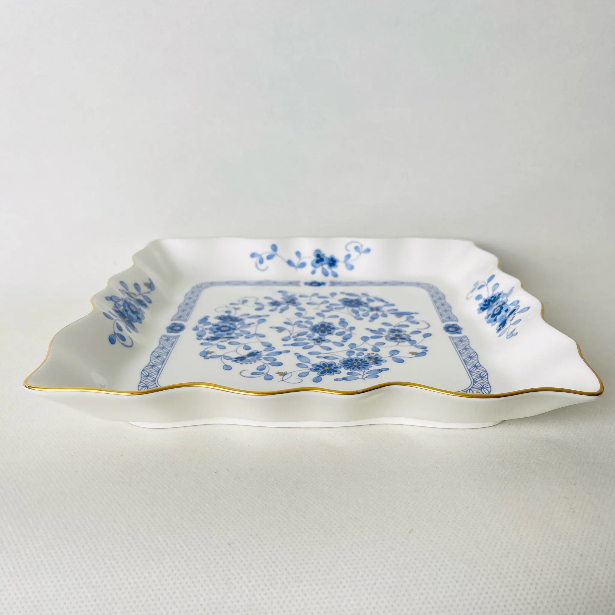 【リユース】フレアープレート NARUMI / Bone China