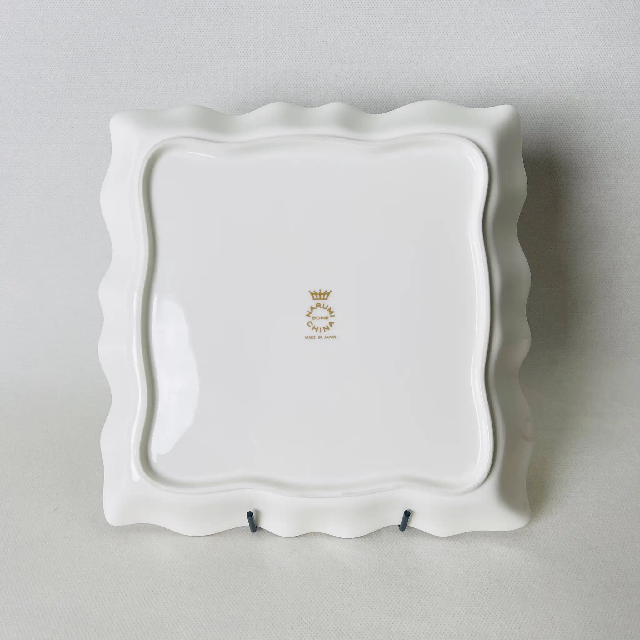 【リユース】フレアープレート 未使用 NARUMI / Bone China