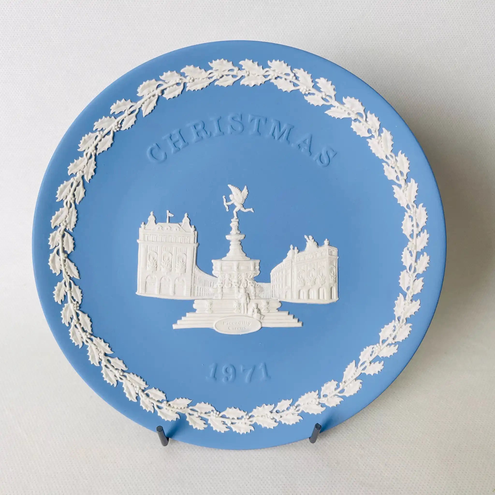 【ビンテージ】 プレート(皿) / WEDGEWOOD(ウェッジウッド) / 1971 Christmas plate Piccadilly Circus / 1971 / イギリス / 未使用