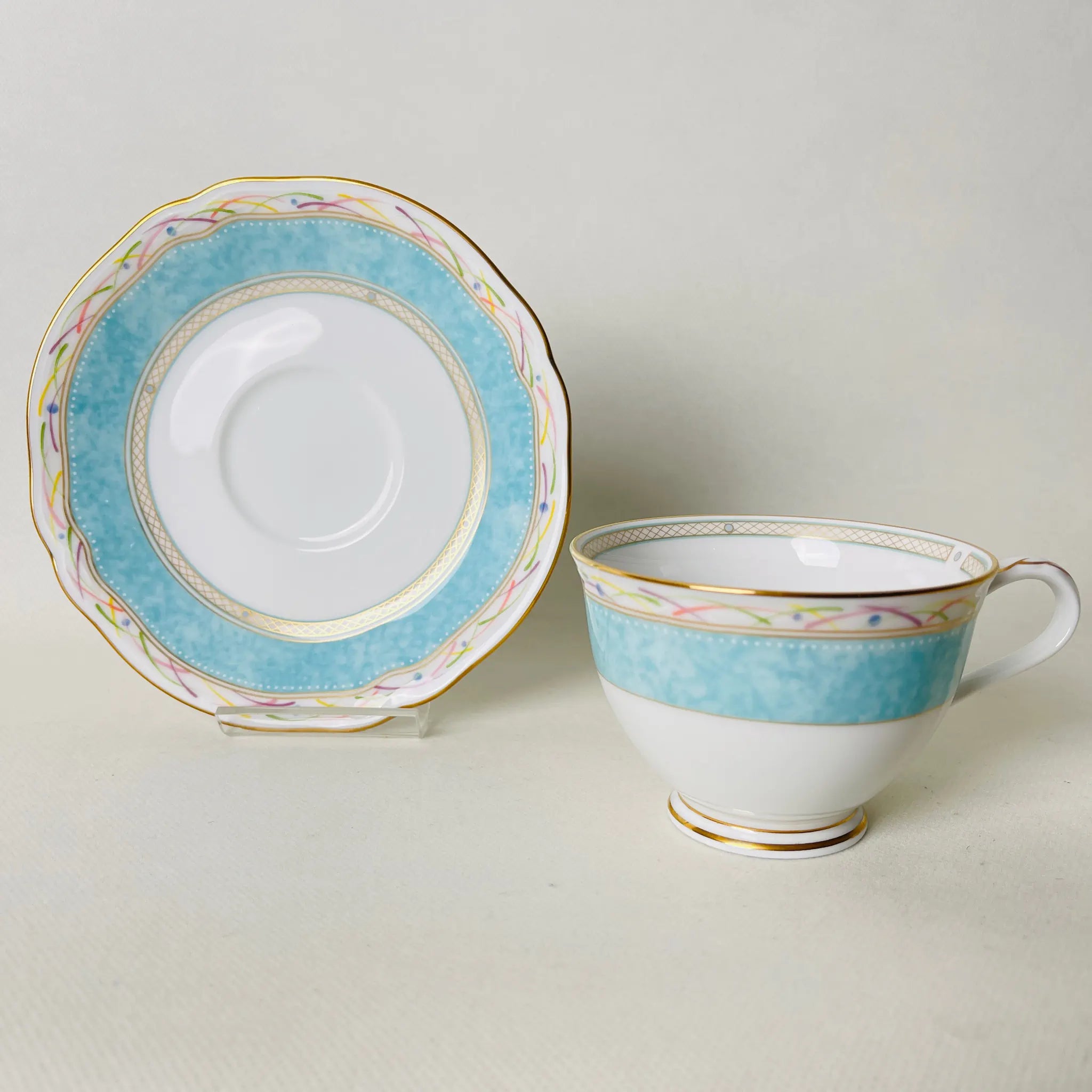 【リユース】 ペアティーカップ / Noritake(ノリタケ) / 華麗句(HANAREIKU) / 日本 / 未使用
