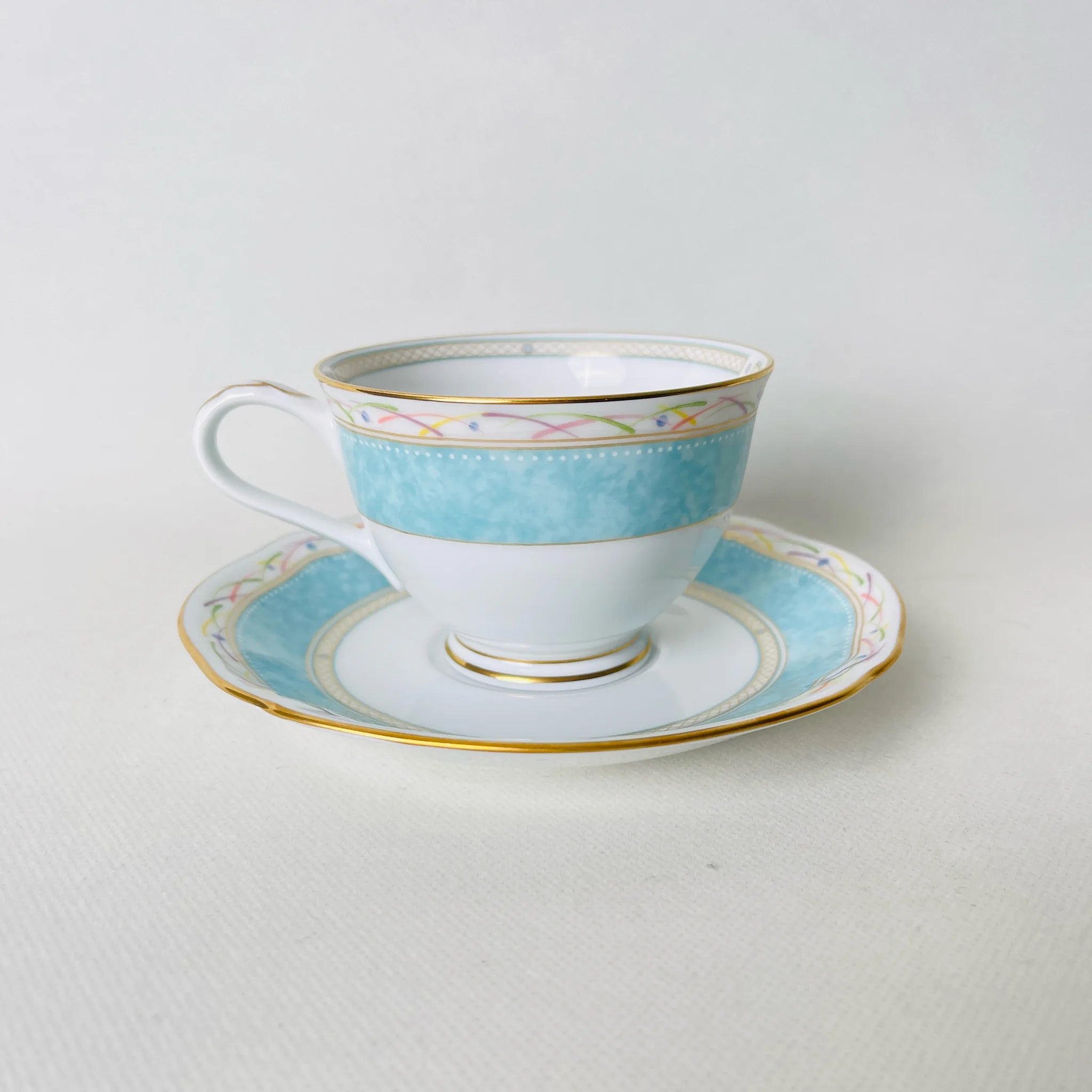【リユース】 ペアティーカップ / Noritake(ノリタケ) / 華麗句(HANAREIKU) / 日本 / 未使用