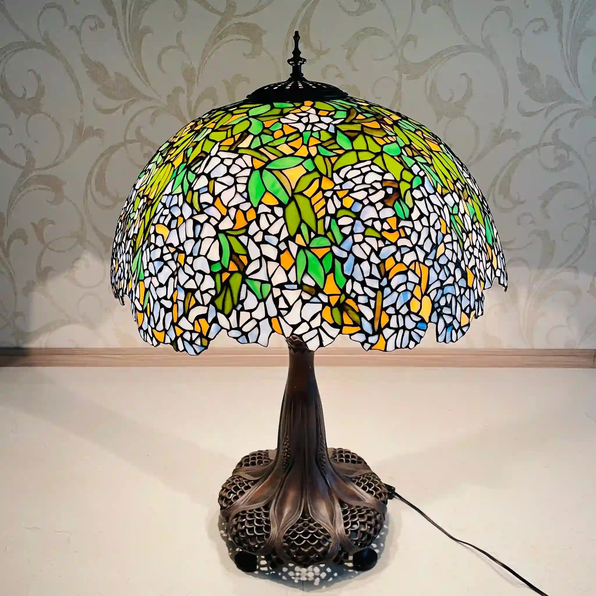 【リユース】 テーブルランプ / ティファニースタイル アールヌーヴォー様式 / Wisteria / 藤 (ふじ) デザイン ステンドグラスシェード ハンドメイド