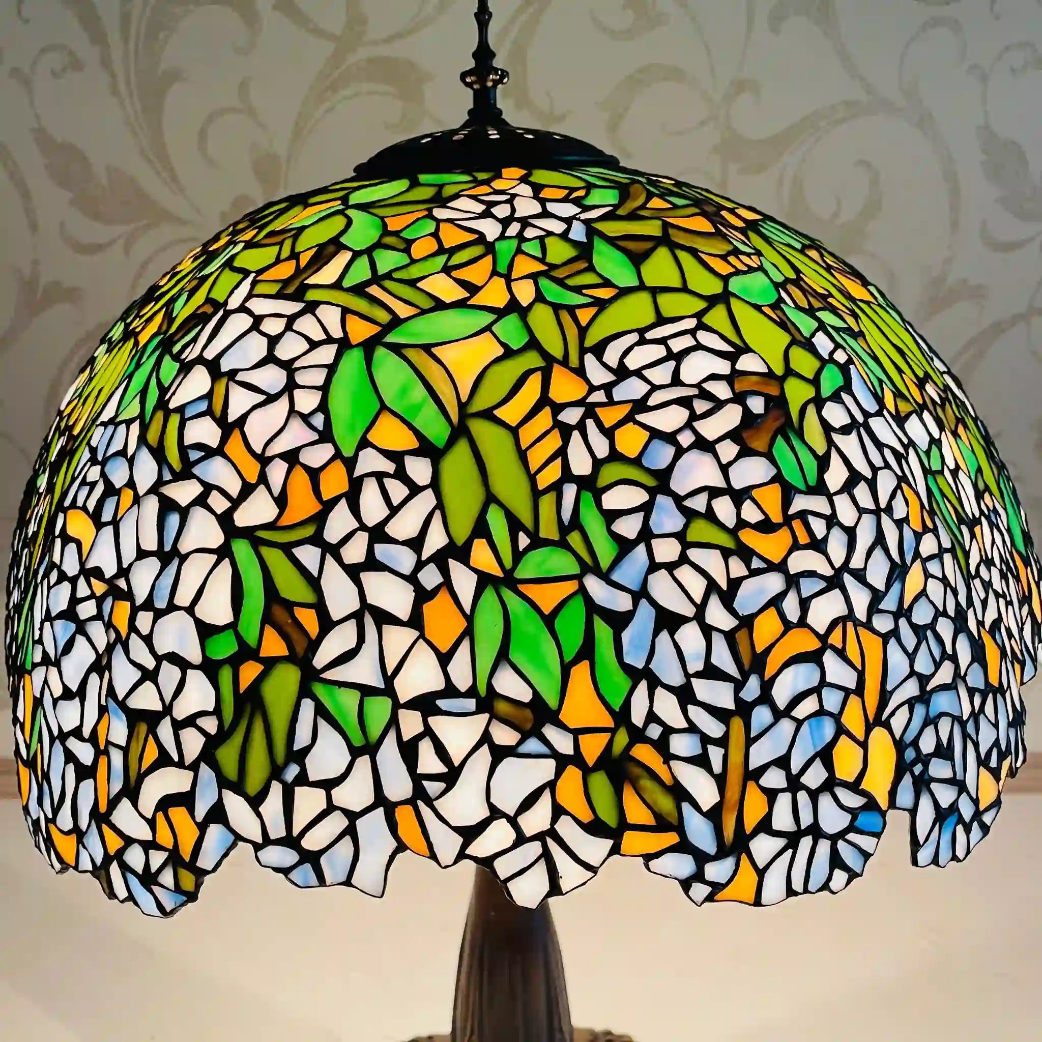 【リユース】 テーブルランプ / ティファニースタイル アールヌーヴォー様式 / Wisteria / 藤 (ふじ) デザイン ステンドグラスシェード ハンドメイド