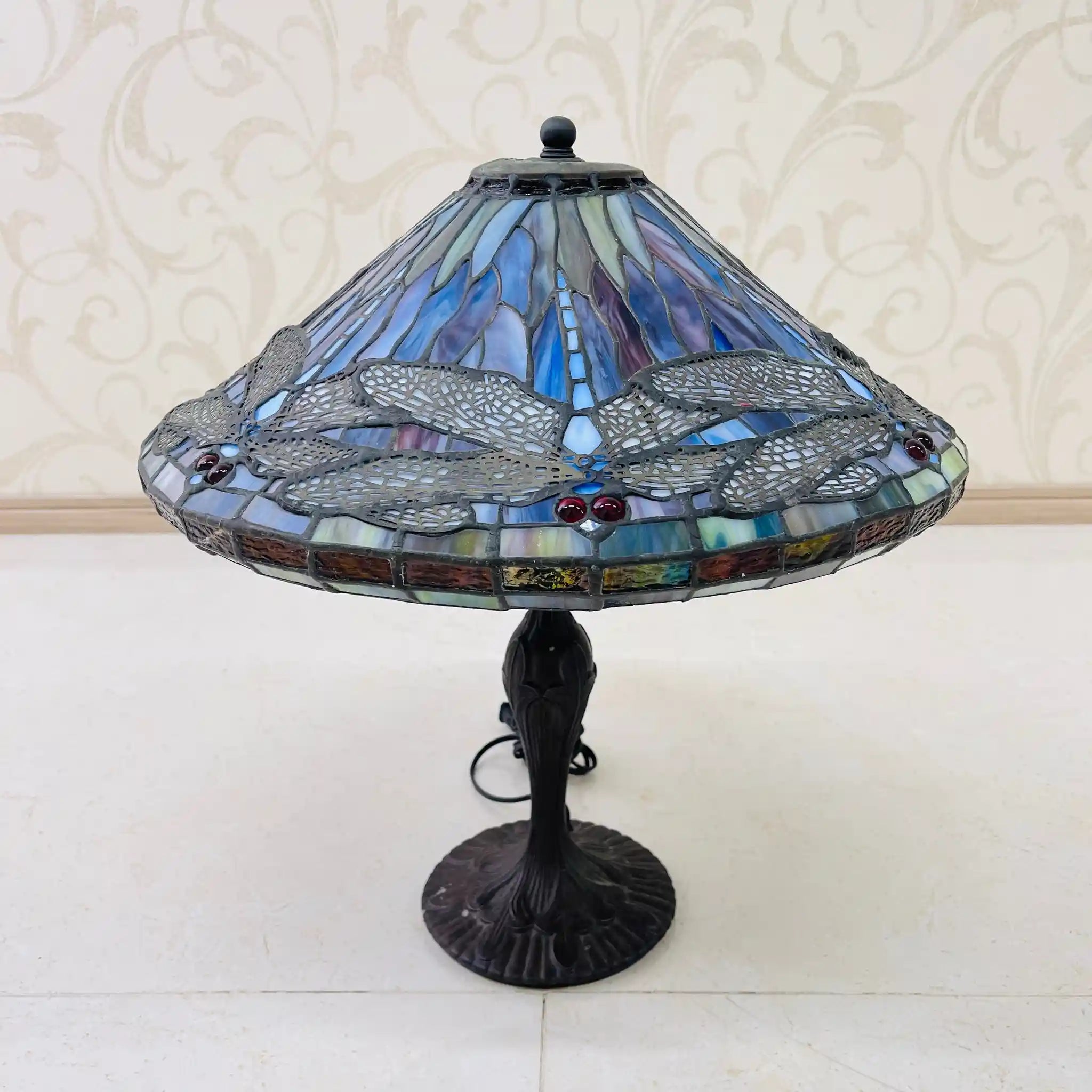 【リユース】 テーブルランプ / ティファニースタイル アールヌーヴォー様式 / ドラゴンフライ(トンボ)デザイン ステンドグラスシェード ハンドメイド