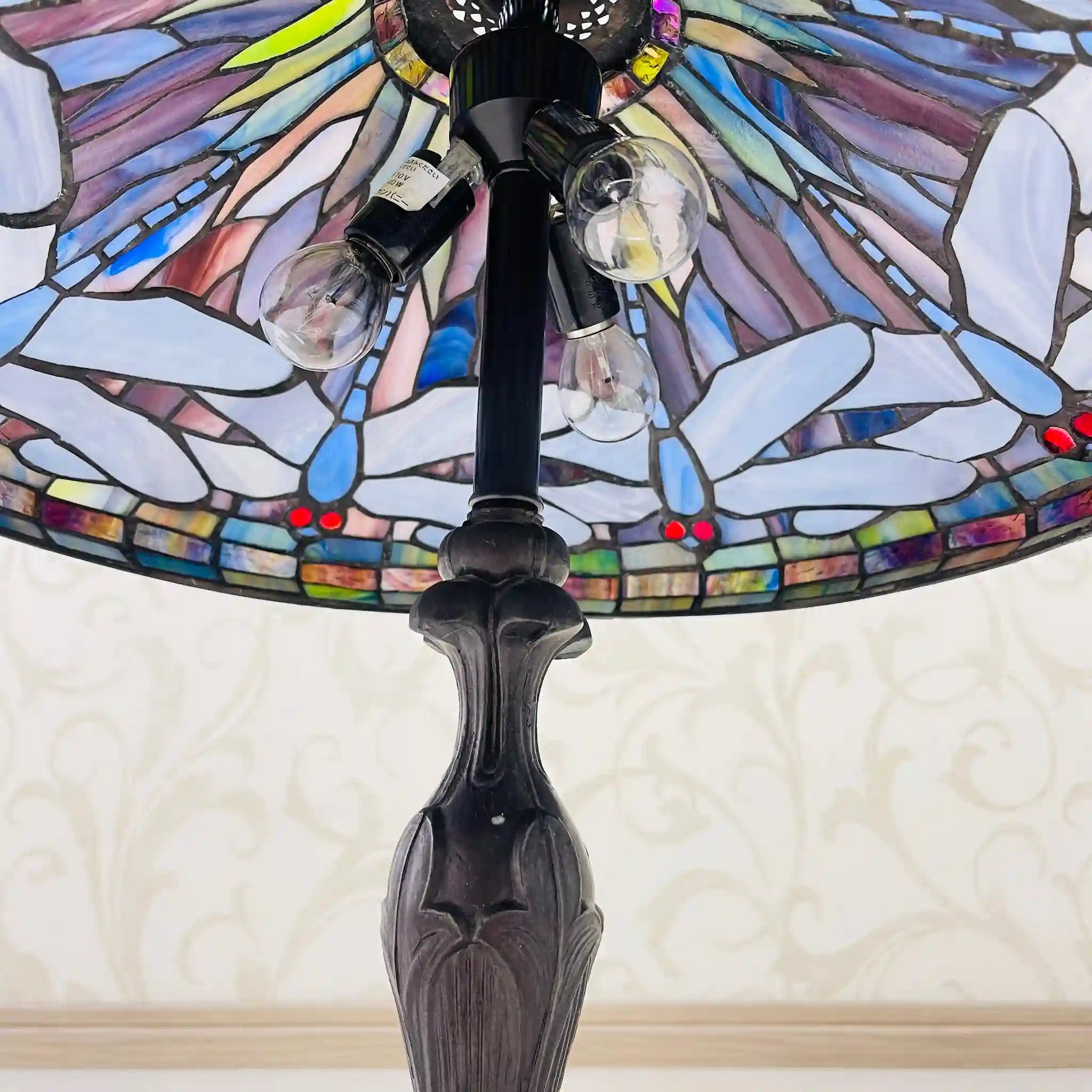 【リユース】 テーブルランプ / ティファニースタイル アールヌーヴォー様式 / ドラゴンフライ(トンボ)デザイン ステンドグラスシェード ハンドメイド