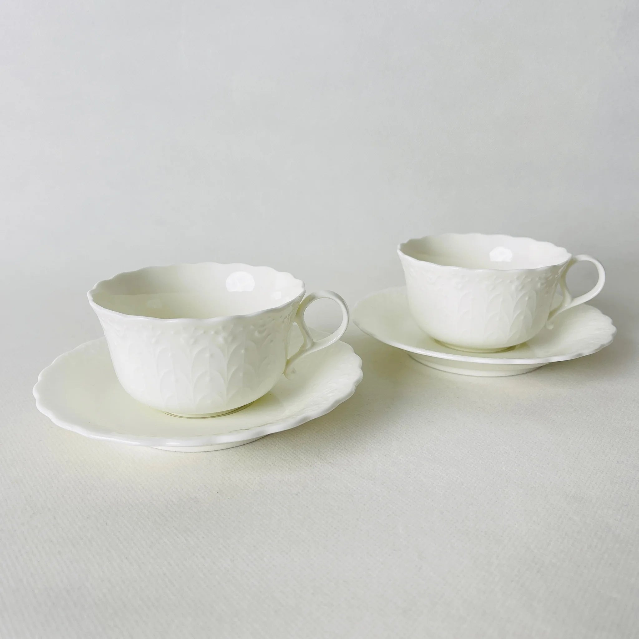 【リユース】 ペアティーカップセット / NARUMI / Ladies club Bone China / 未使用 / 箱付き