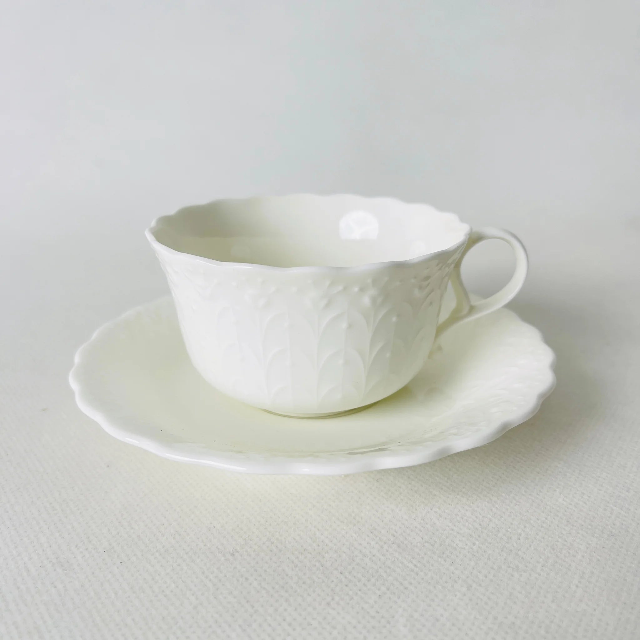 【リユース】 ペアティーカップセット / NARUMI / Ladies club Bone China / 未使用 / 箱付き