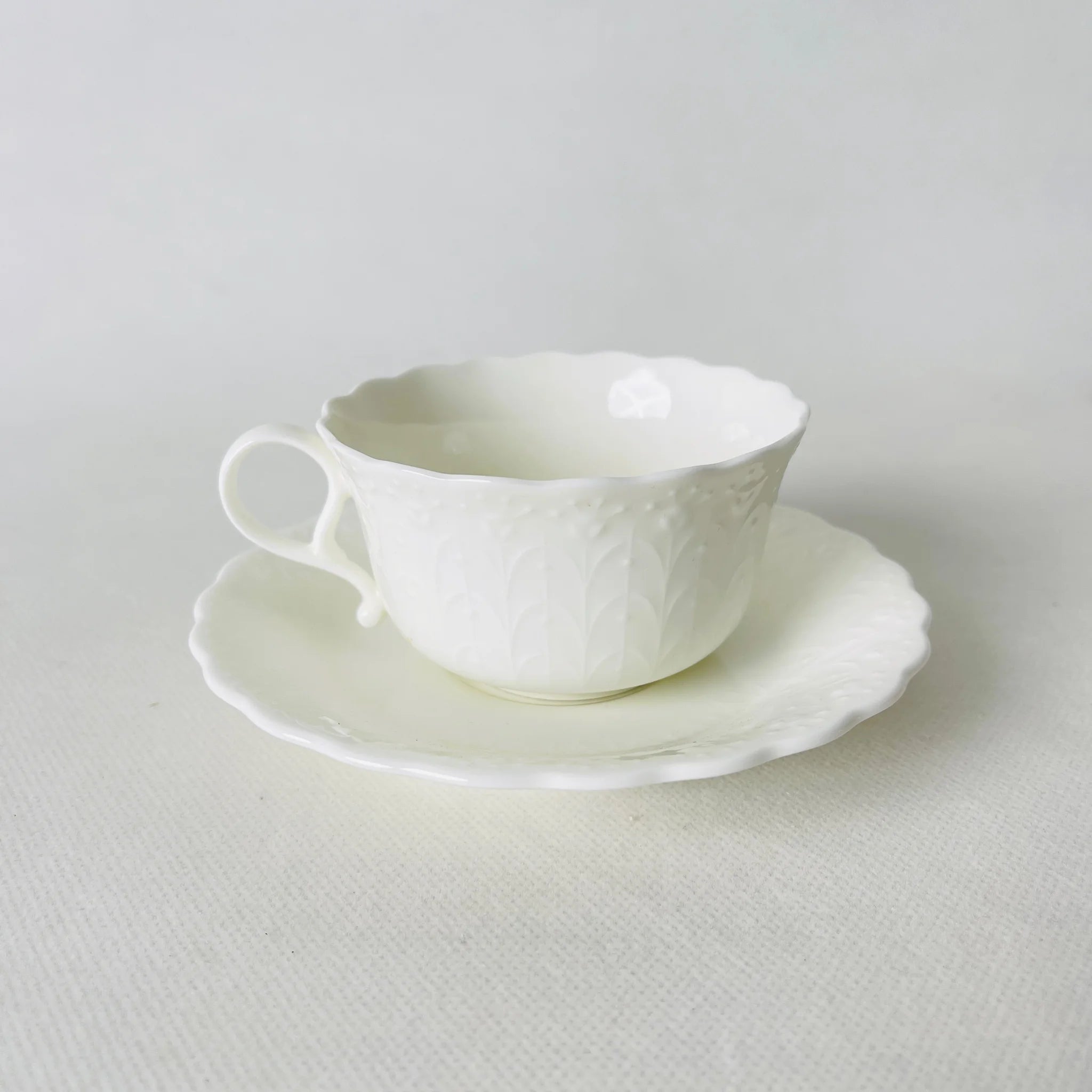 【リユース】 ペアティーカップセット / NARUMI / Ladies club Bone China / 未使用 / 箱付き
