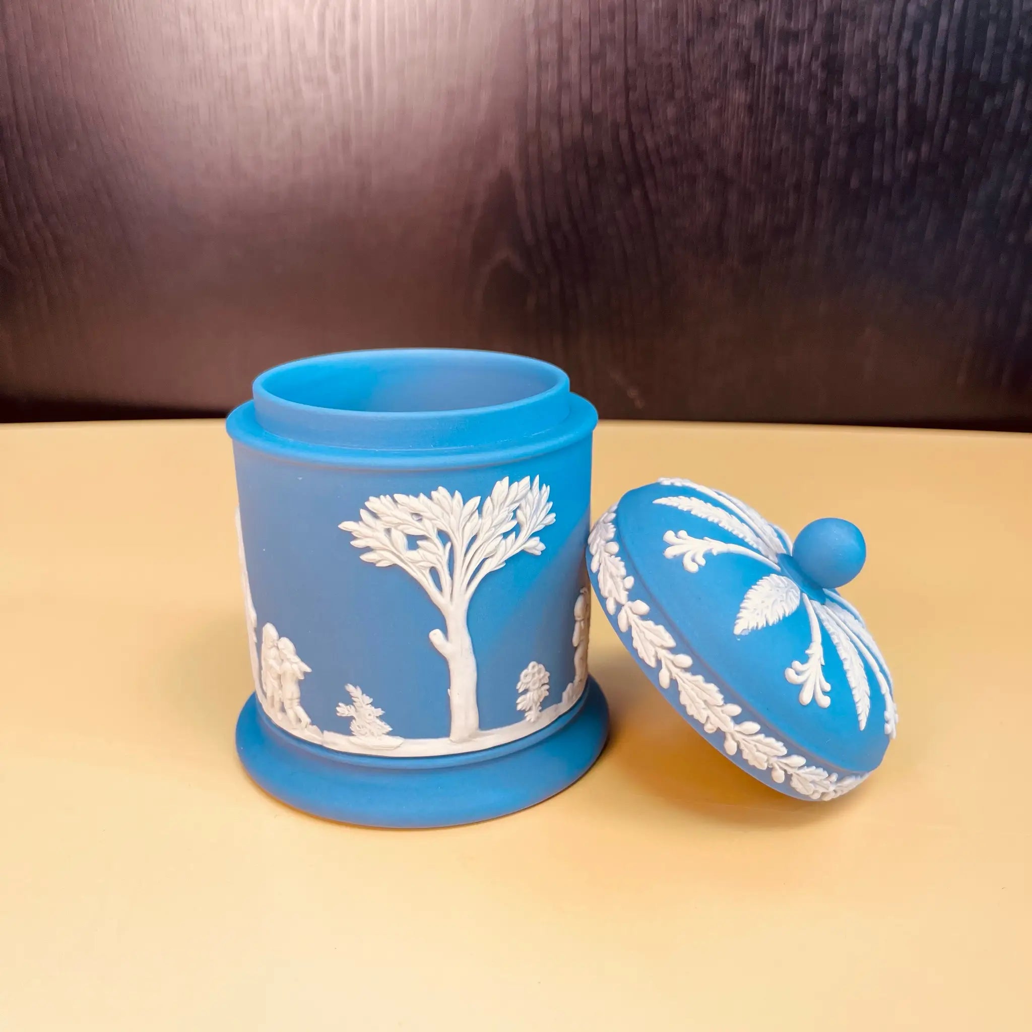【アンティーク】 キャニスター WEDGEWOOD(ウェッジウッド) ジャスパーウェア 1775年代