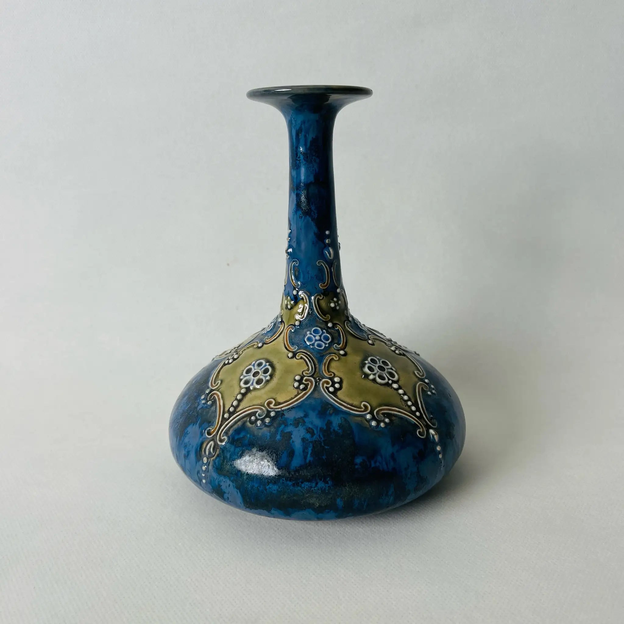 【アンティーク】フラワーベース(花瓶) Royal Doulton(ロイヤル ドルトン) / / 1800年代後半〜1900年代前半 / イギリス / /