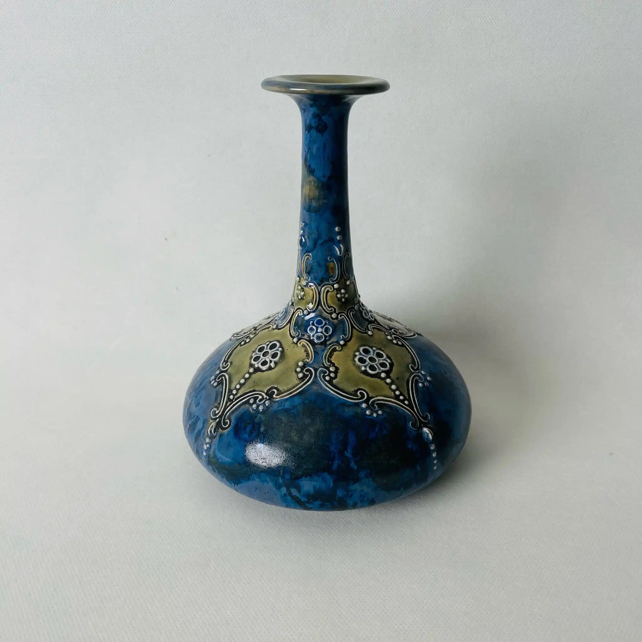 【アンティーク】フラワーベース(花瓶) Royal Doulton(ロイヤル ドルトン) / / 1800年代後半〜1900年代前半 / イギリス / /
