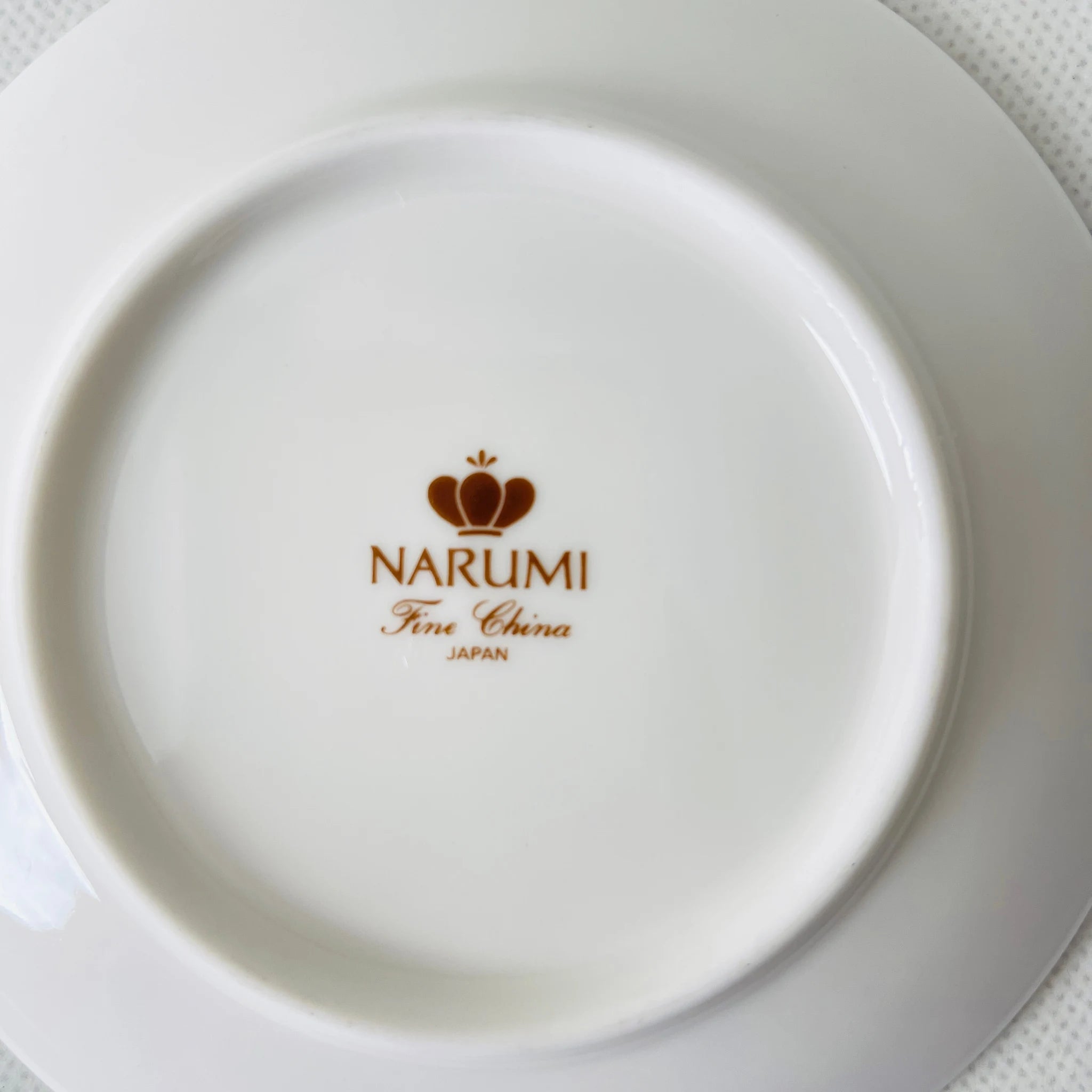 【リユース】プレート(皿) NARUMI(ナルミ) / Fine China