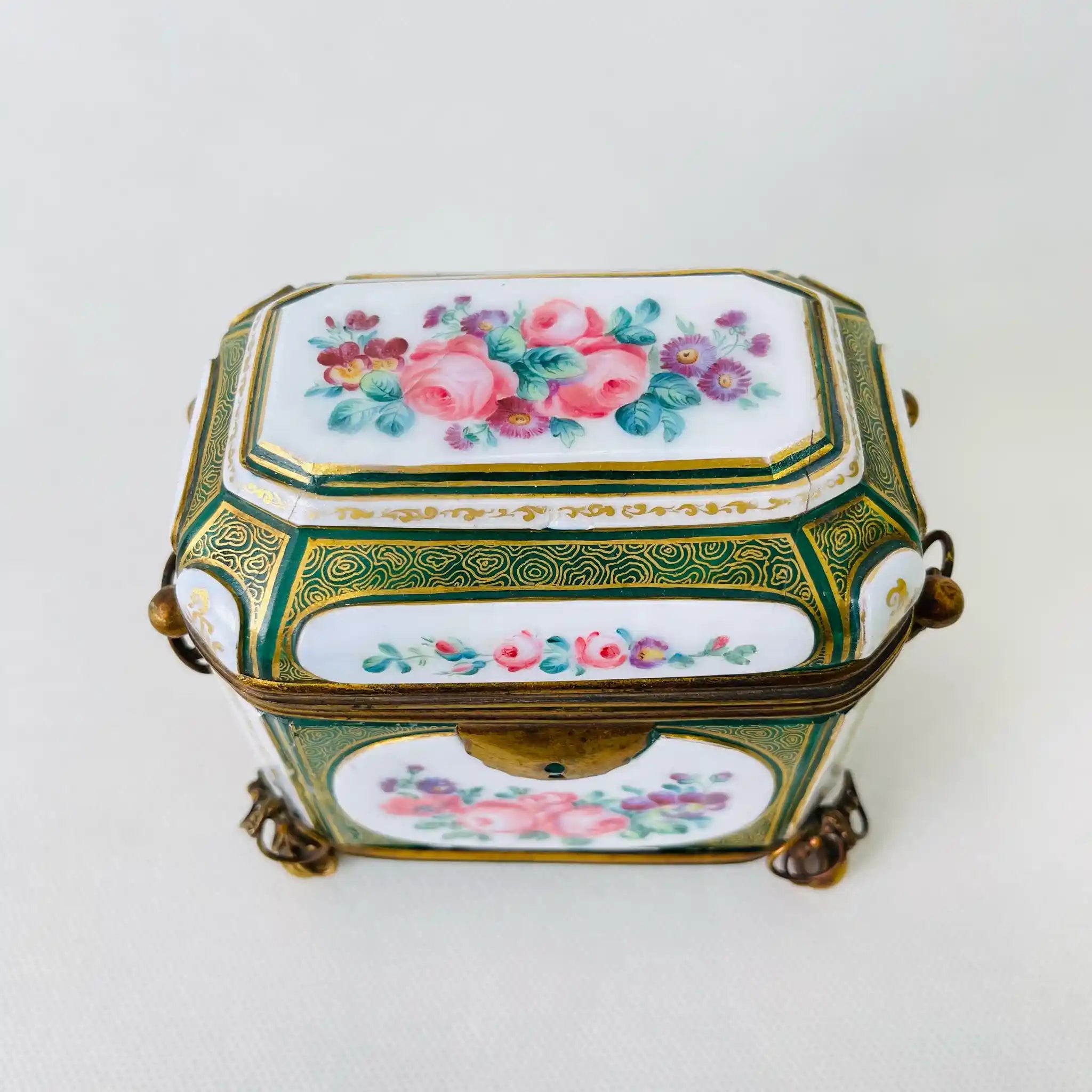 【アンティーク】 ジュエリーボックス / リモージュ磁器 / 1870年頃~1920年頃 / 磁器 / フランス / オルモル装飾