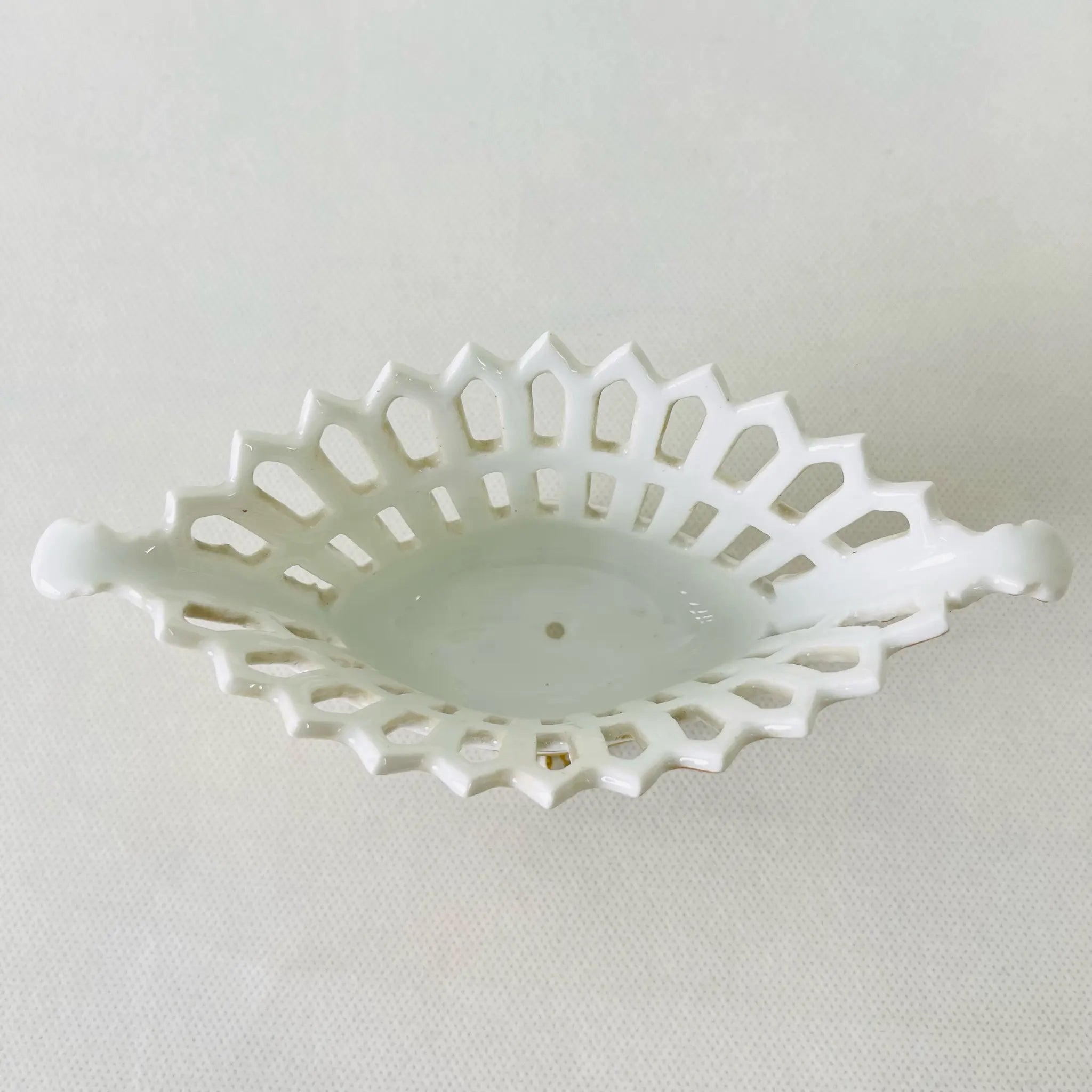 【アンティーク】 透かし彫りボウル / 19世紀 / 磁器 / フランス / 多色刷り 金彩エナメル