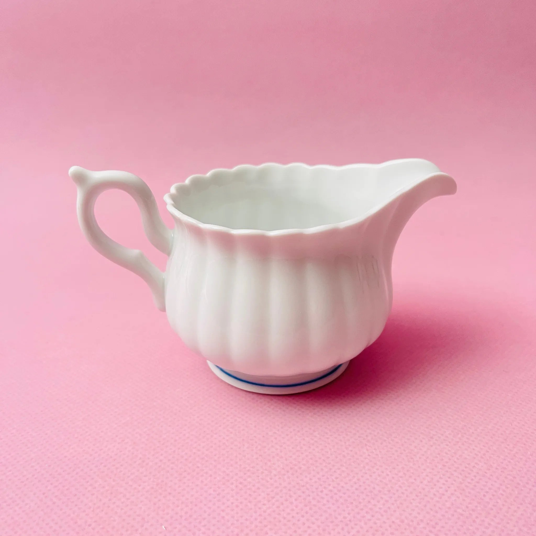 【リユース】 シュガーポット&クリーマーセット / 観山窯 / 白磁菊割,有田焼,伊万里焼き / 箱付き
