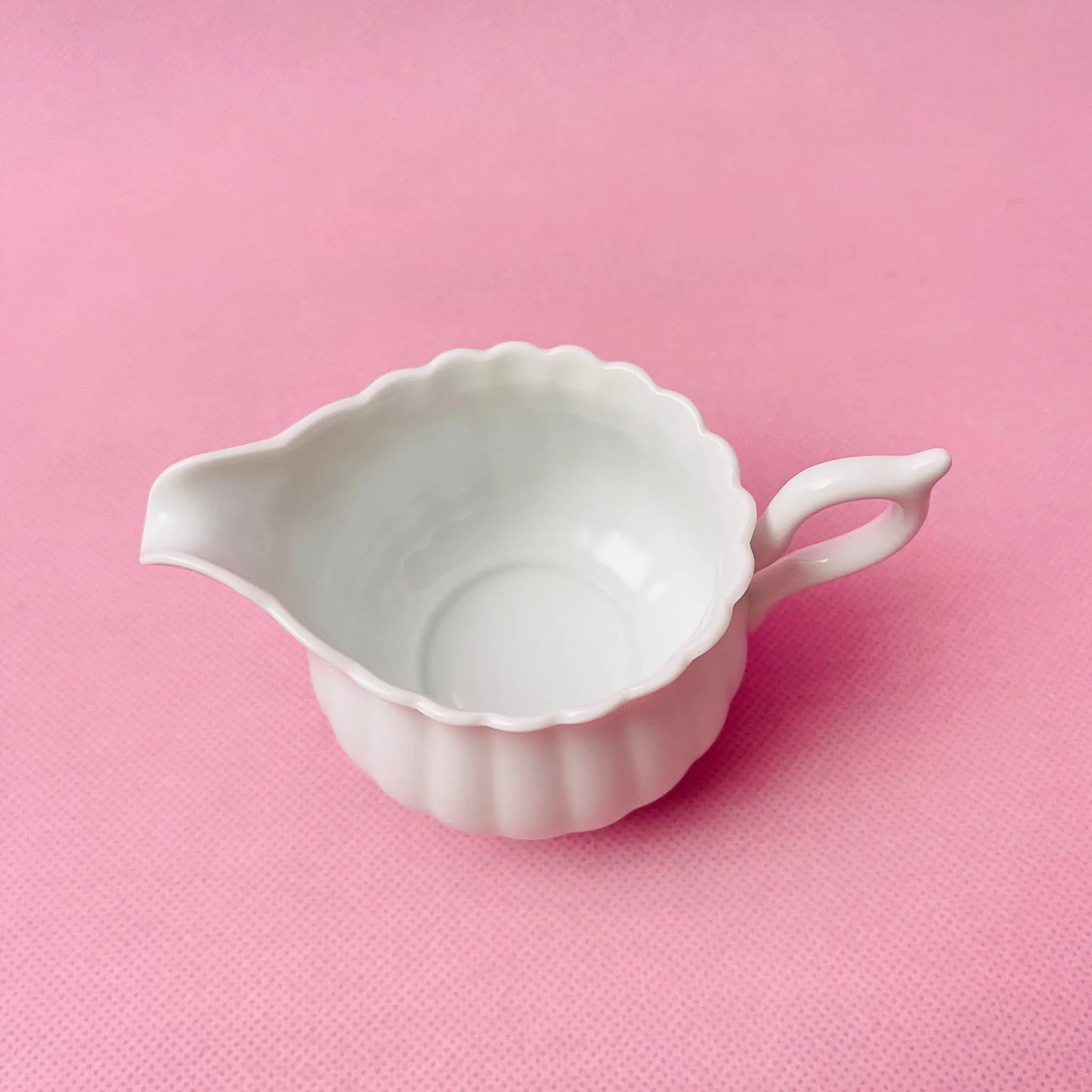 【リユース】 シュガーポット&クリーマーセット / 観山窯 / 白磁菊割,有田焼,伊万里焼き / 箱付き