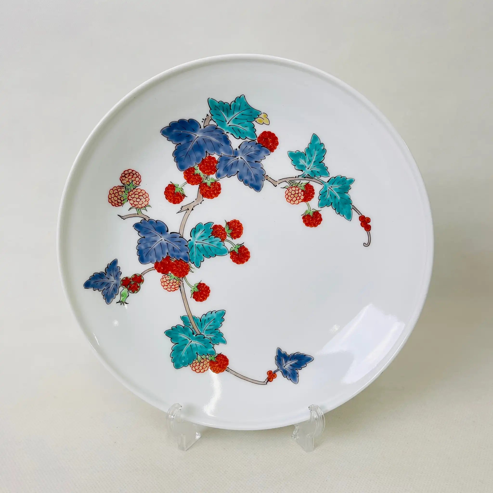 【骨董品】 額皿 / 十四代 酒井田柿右衛門窯 / 濁手苺文皿 / 陶磁器 / 日本 / 錦,有田焼 / 箱付き